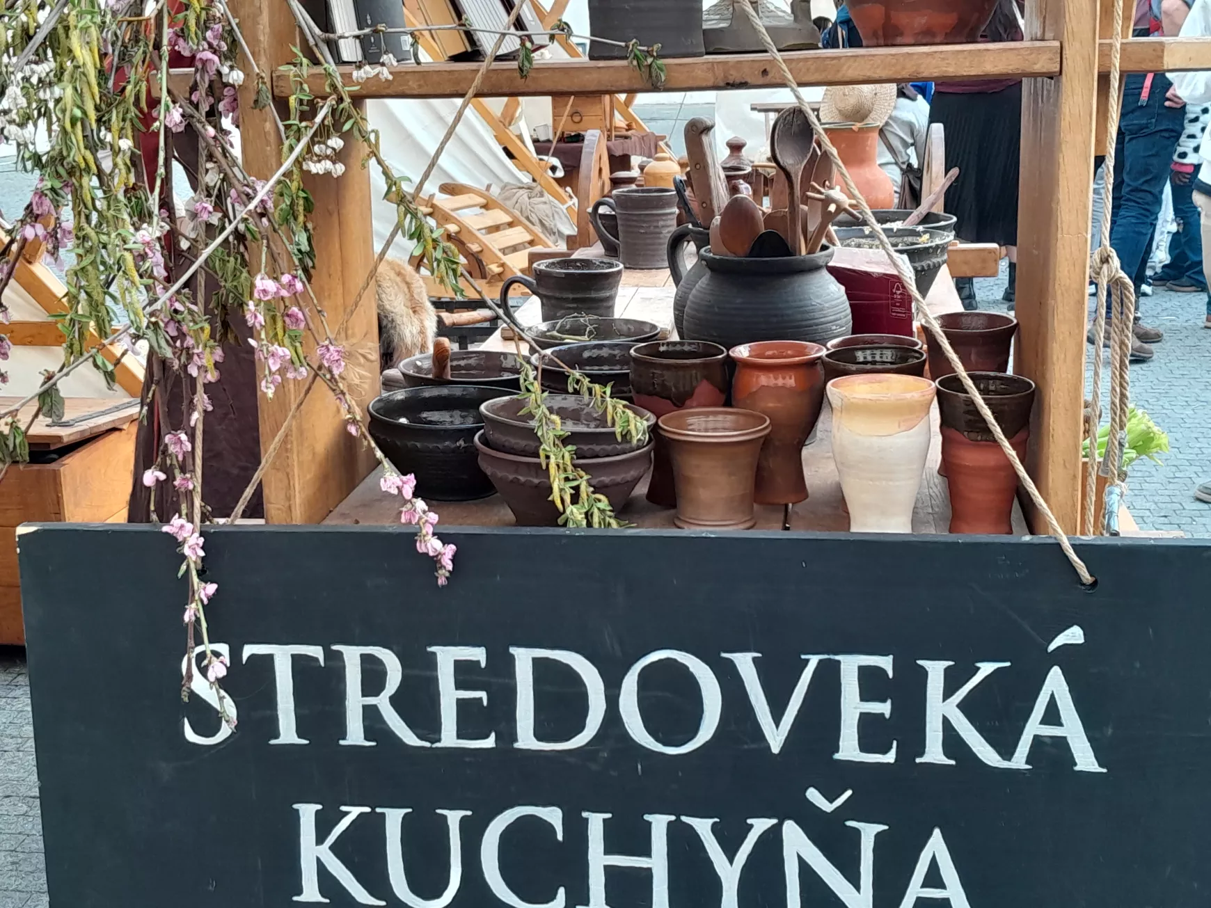Középkori kézműves piac