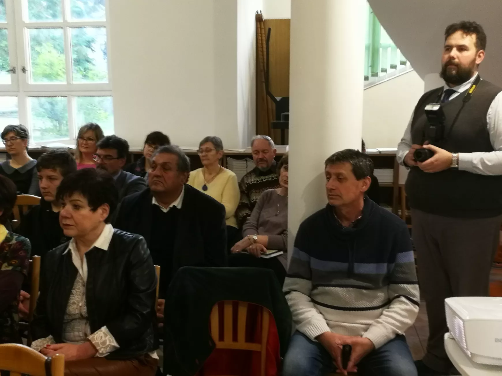 A hazai reformátusság száz évét felölelő könyvek felvidéki bemutatója Komáromban - KÉPEKKEL 