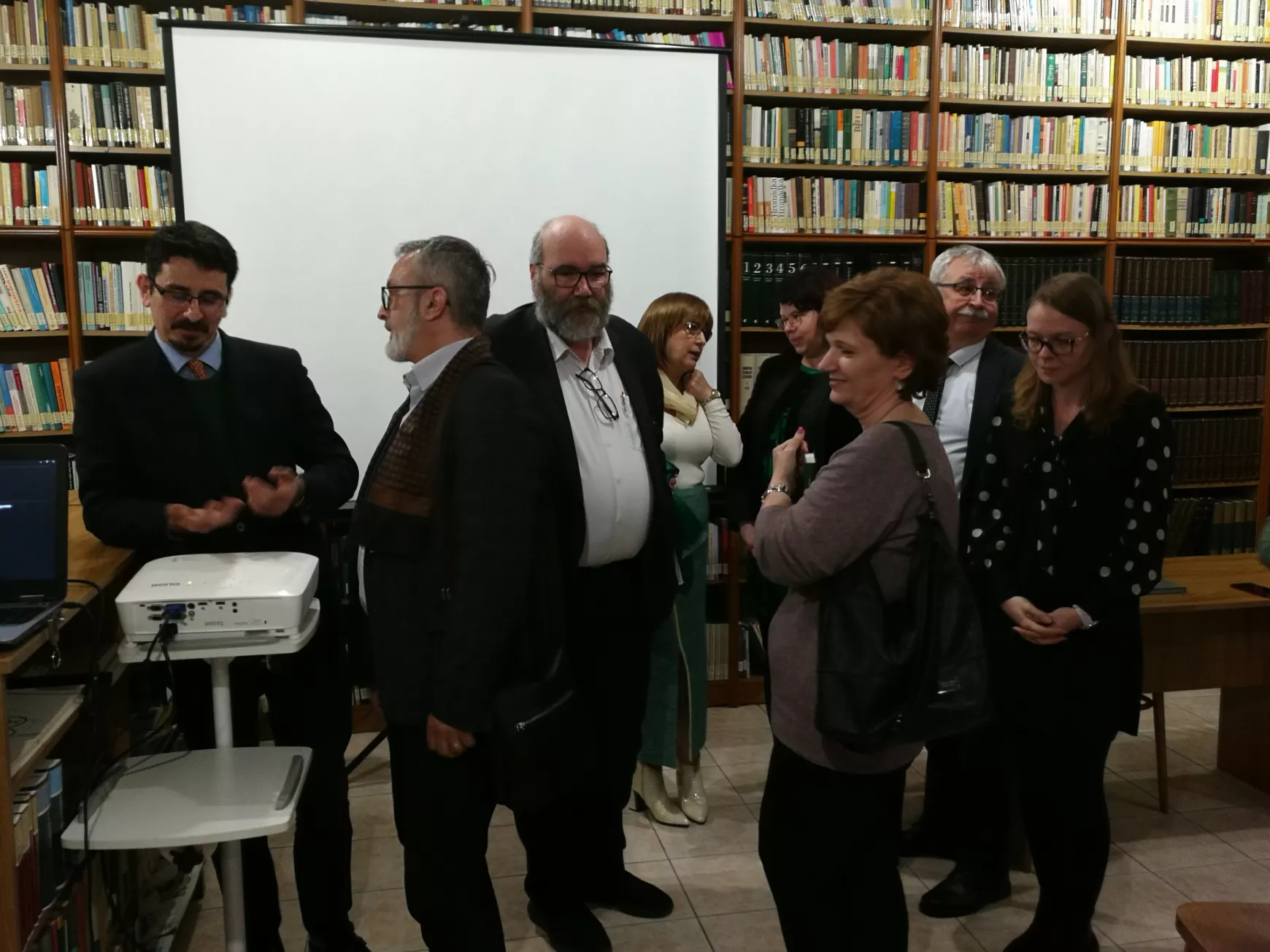 A hazai reformátusság száz évét felölelő könyvek felvidéki bemutatója Komáromban - KÉPEKKEL 