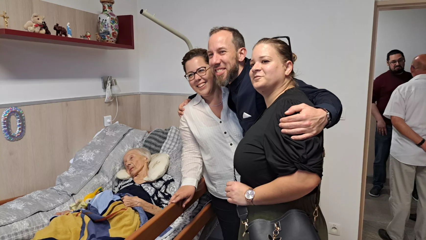 Köszöntjük a 100 éves Zsömbörgi Erzsi nénit, a Duna Menti Múzeum volt munkatársát! - KÉPEKKEL