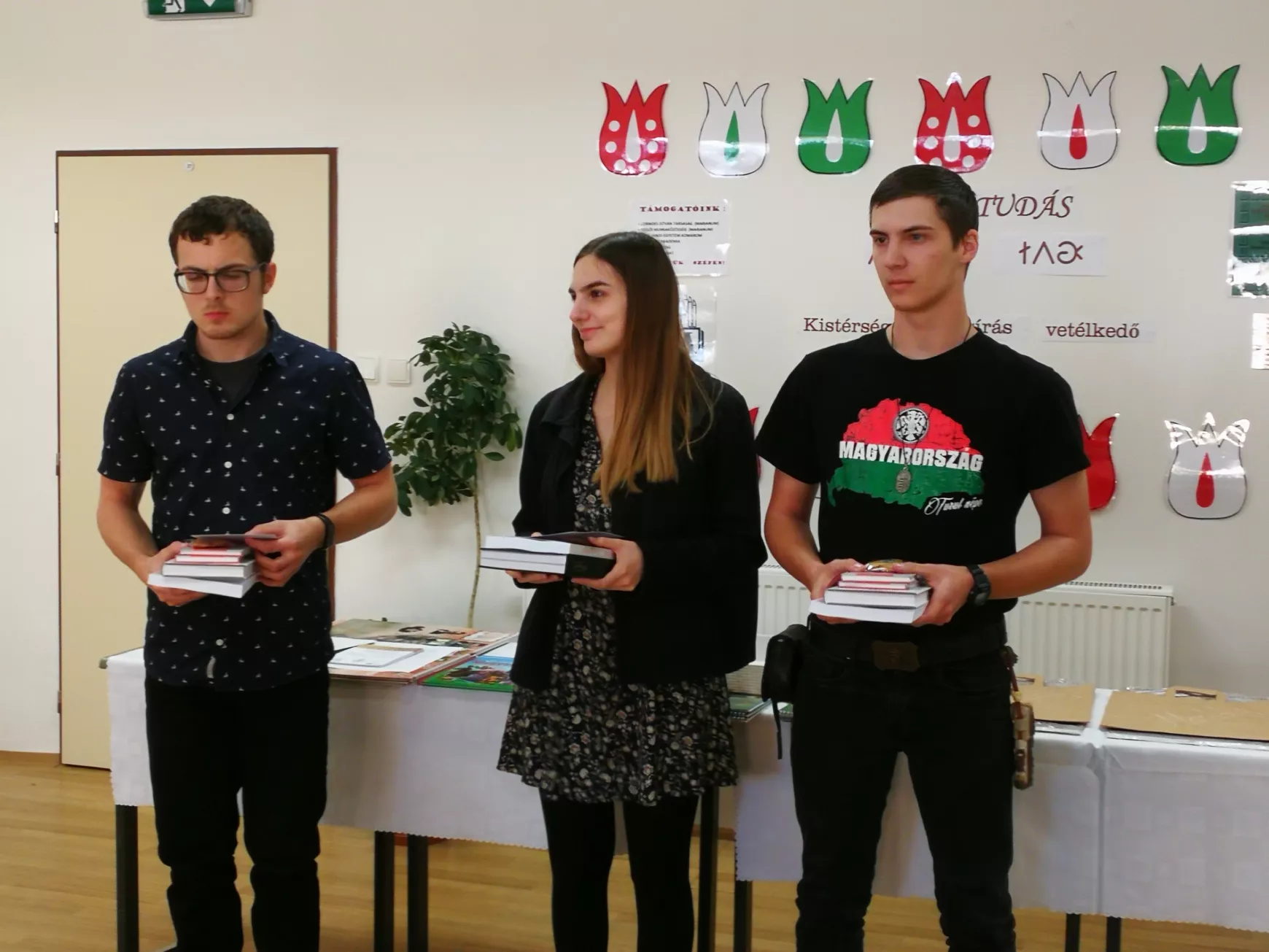 Reneszánszát éli az őseink rovásírása?! KÉPEKKEL