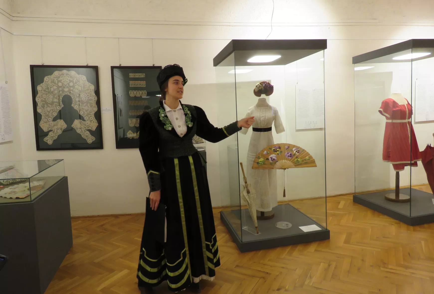 Dresszkód Szecesszió c. tárlat