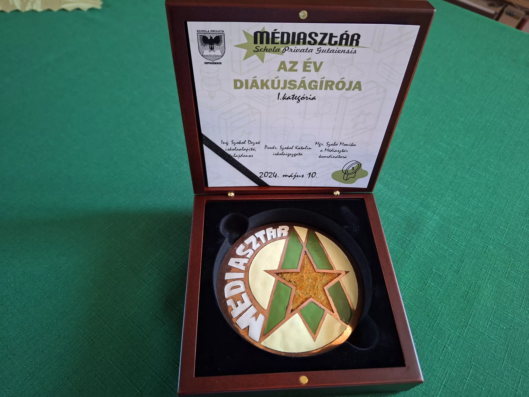 Médiasztár