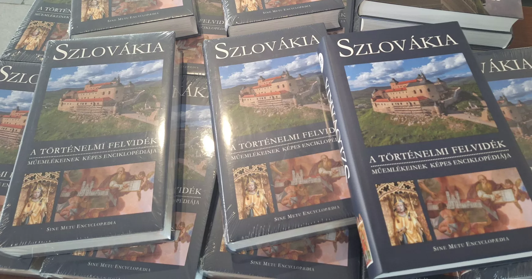 szlovakia-a-tortenelmi-felvidek-muemlekeinek-kepes-enciklopediaja