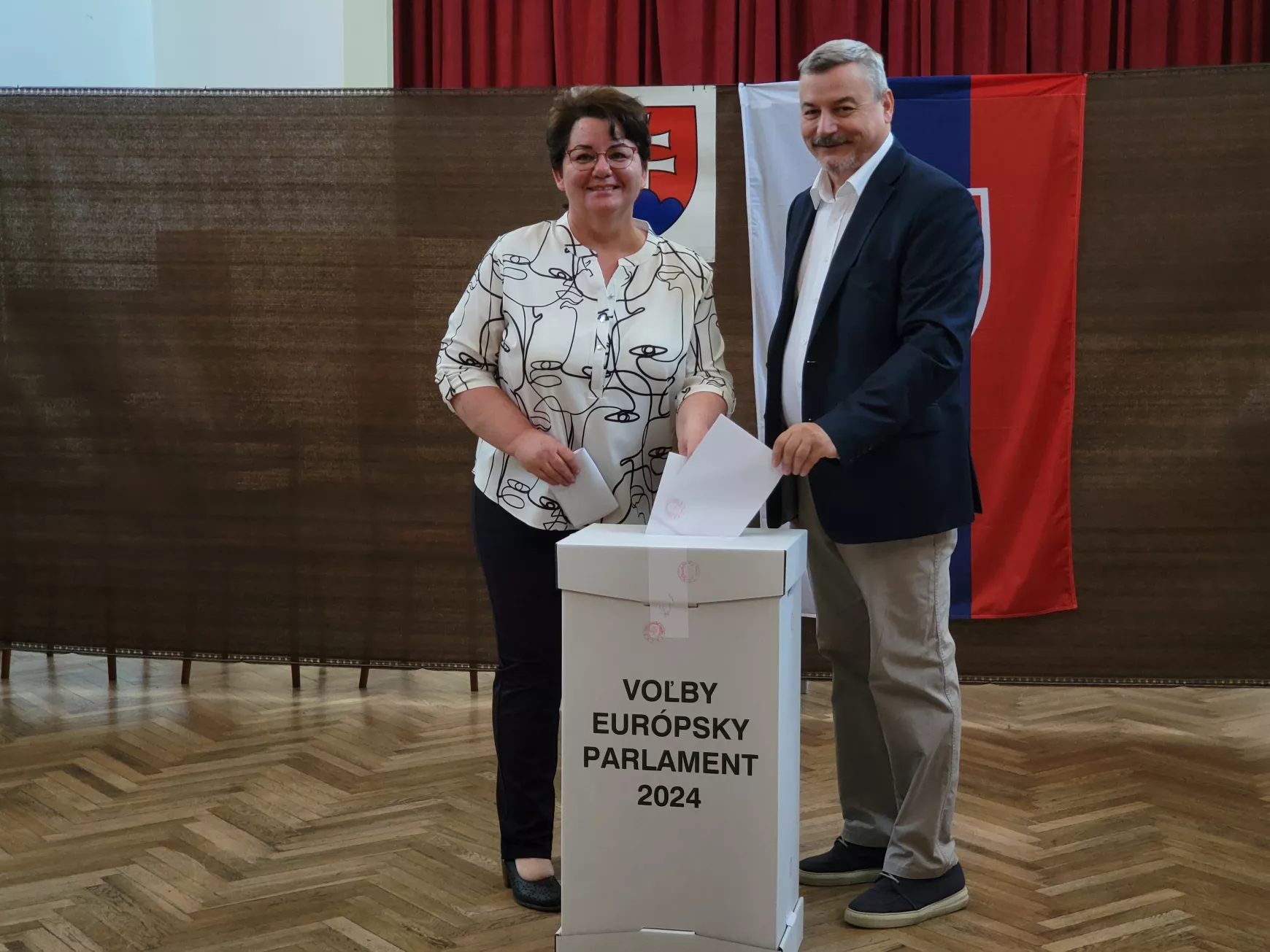 Berényi József feleségével együtt voksol a 2024-es EP választásokon Alsószeliben