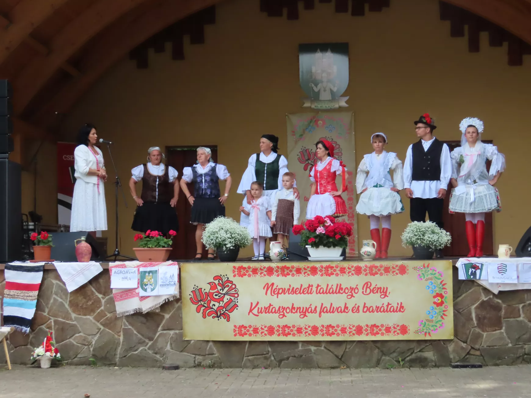 A bényi viselet