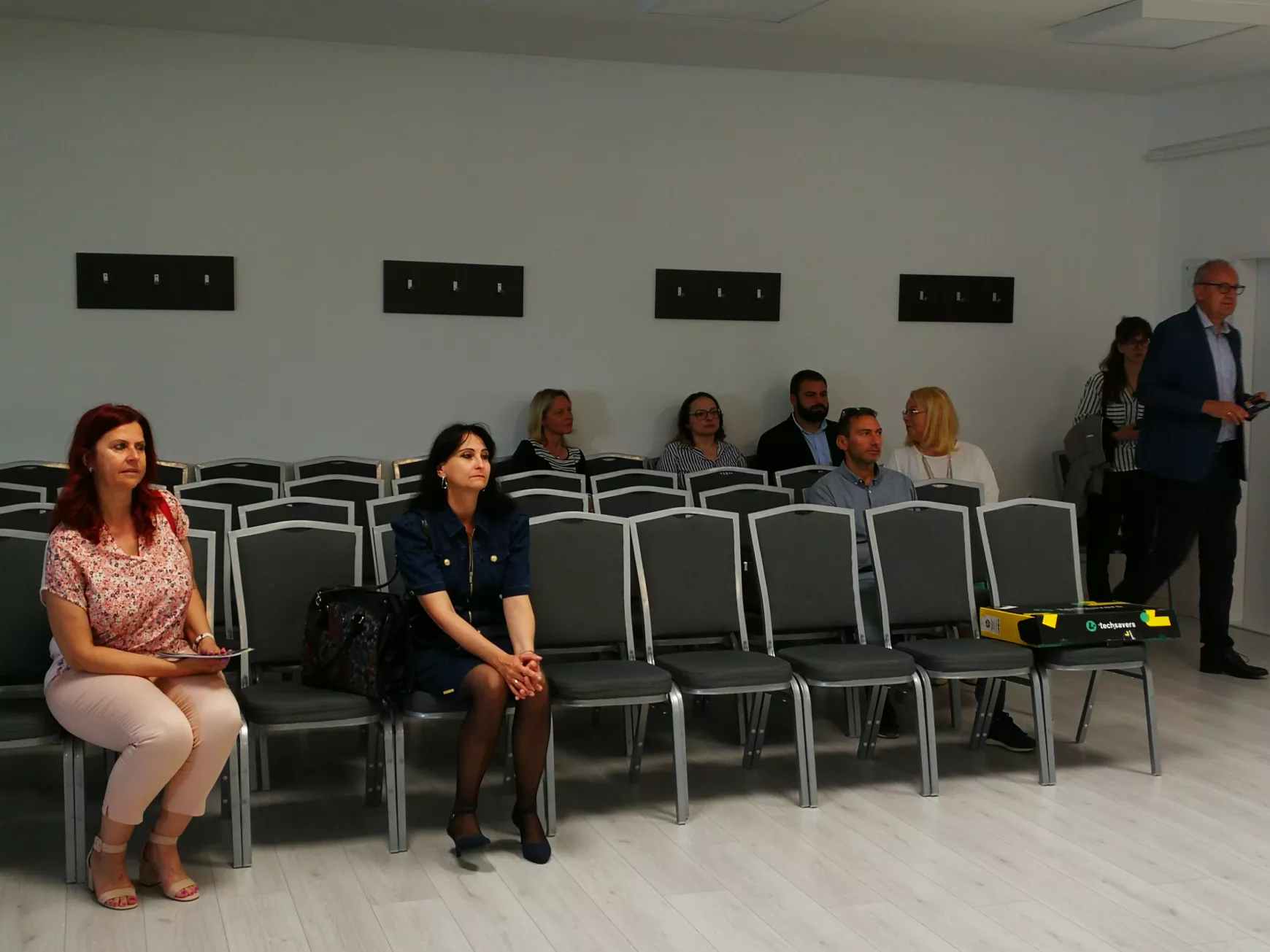 A Bűvösvölgy médiaértés-oktató központ csapata Komáromban tart diákfoglalkozásokat - KÉPEKKEL