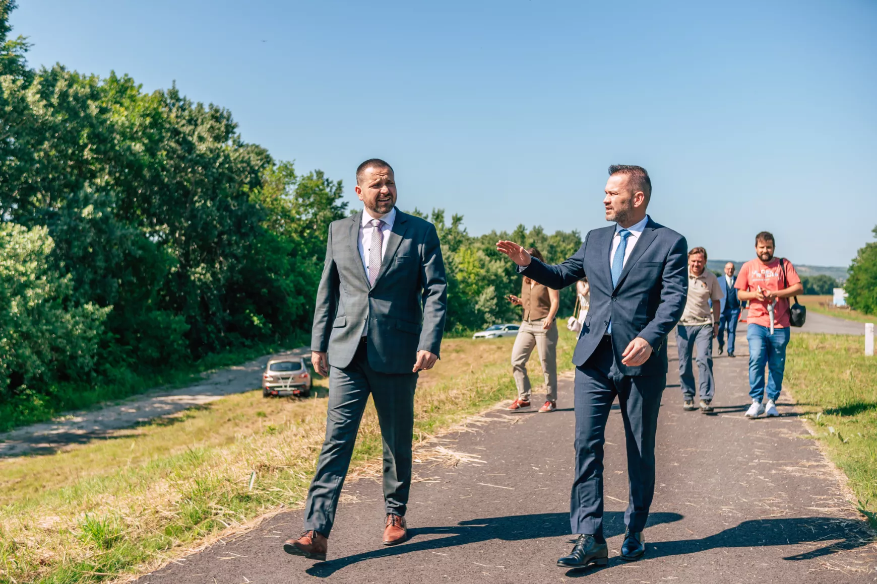 Ünnepélyes keretek között adták át a dunai kerékpárút Karva - Párkány közti szakaszát - KÉPEKKEL