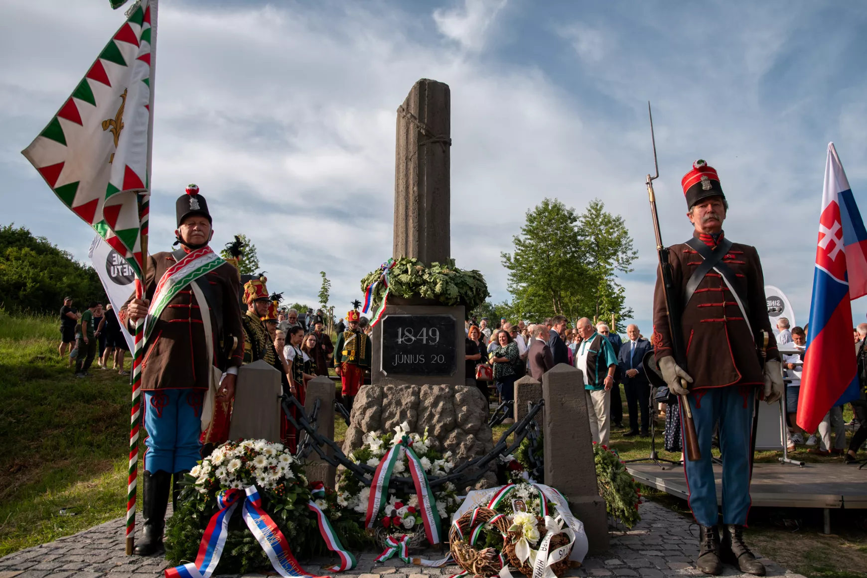 2024-06-20 Roskovány, honvédemlékmű, emlékmű, újraavatás
