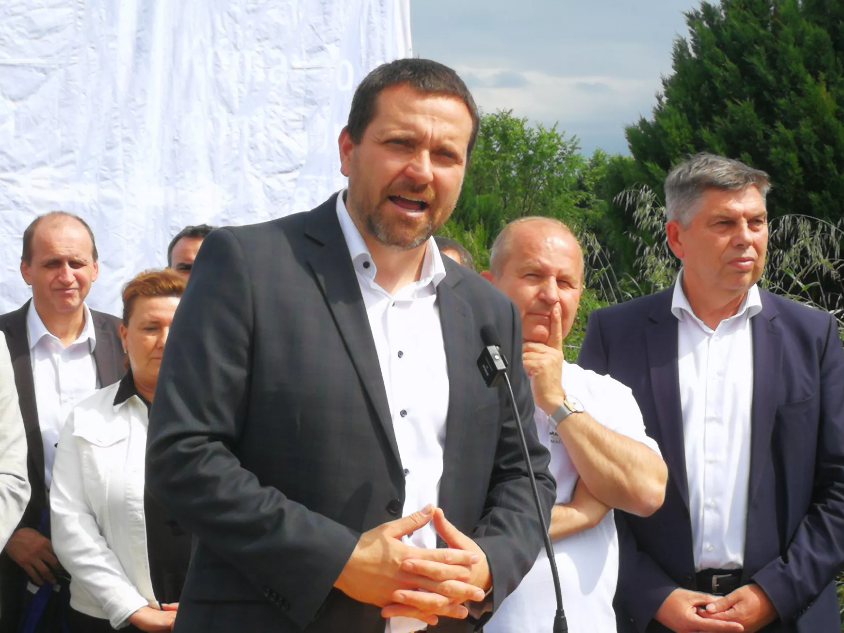 Mérföldkőhöz értünk a közúti irányjelzőtáblák kétnyelvűsítése terén - KÉPEKKEL
