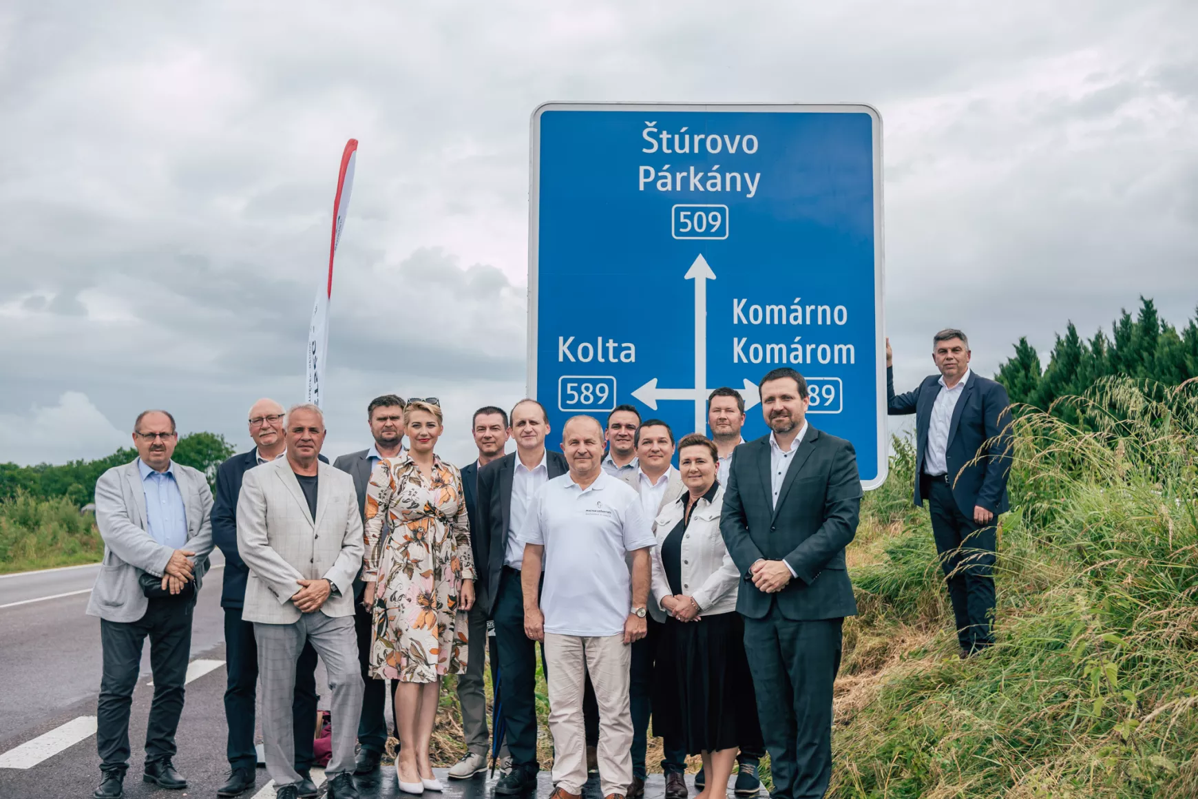 Mérföldkőhöz értünk a közúti irányjelzőtáblák kétnyelvűsítése terén - KÉPEKKEL