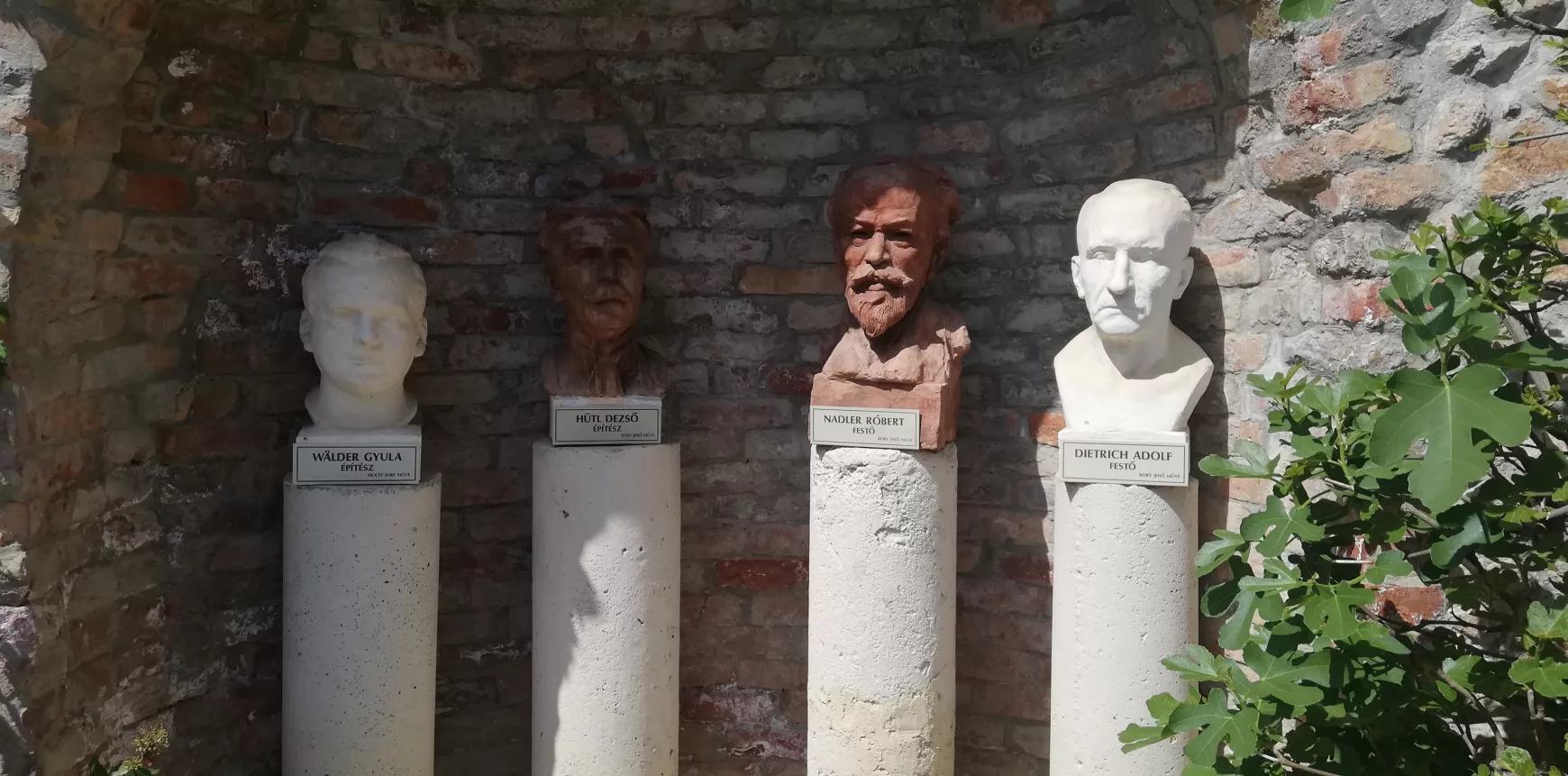 Látogatás a Bory-várban - Építész lett, hogy szobrász lehessen!
