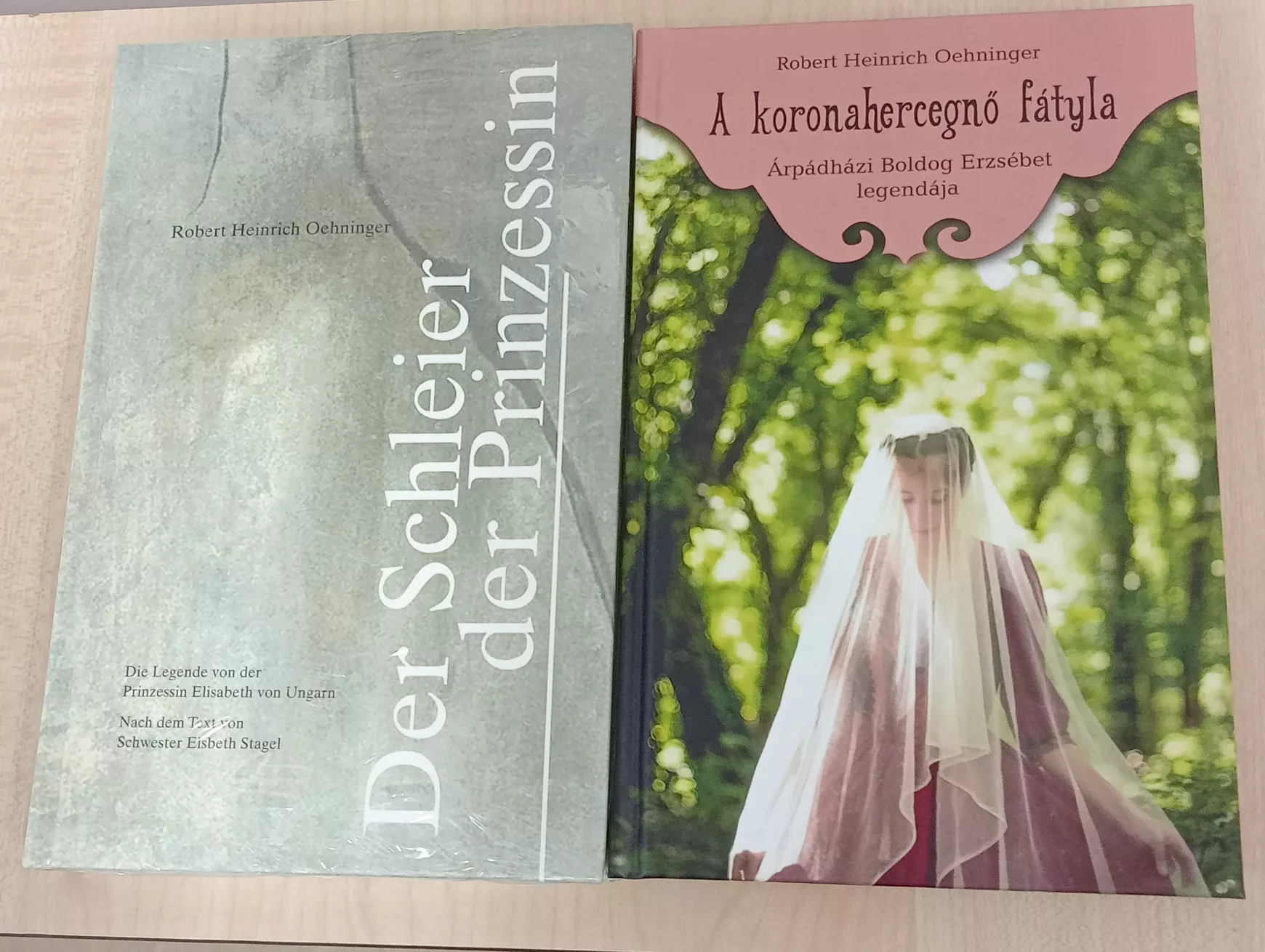 Hiánypótló könyv bemutatója aláírásgyűjtéssel, Komáromban - KÉPEKKEL