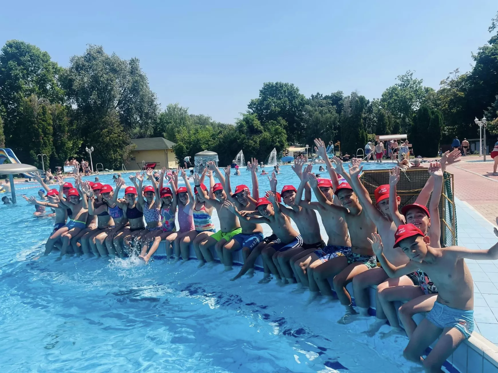 SZIKrázó napsütésben telik a táborokkal teli SZIK-nyár - KÉPEKKEL