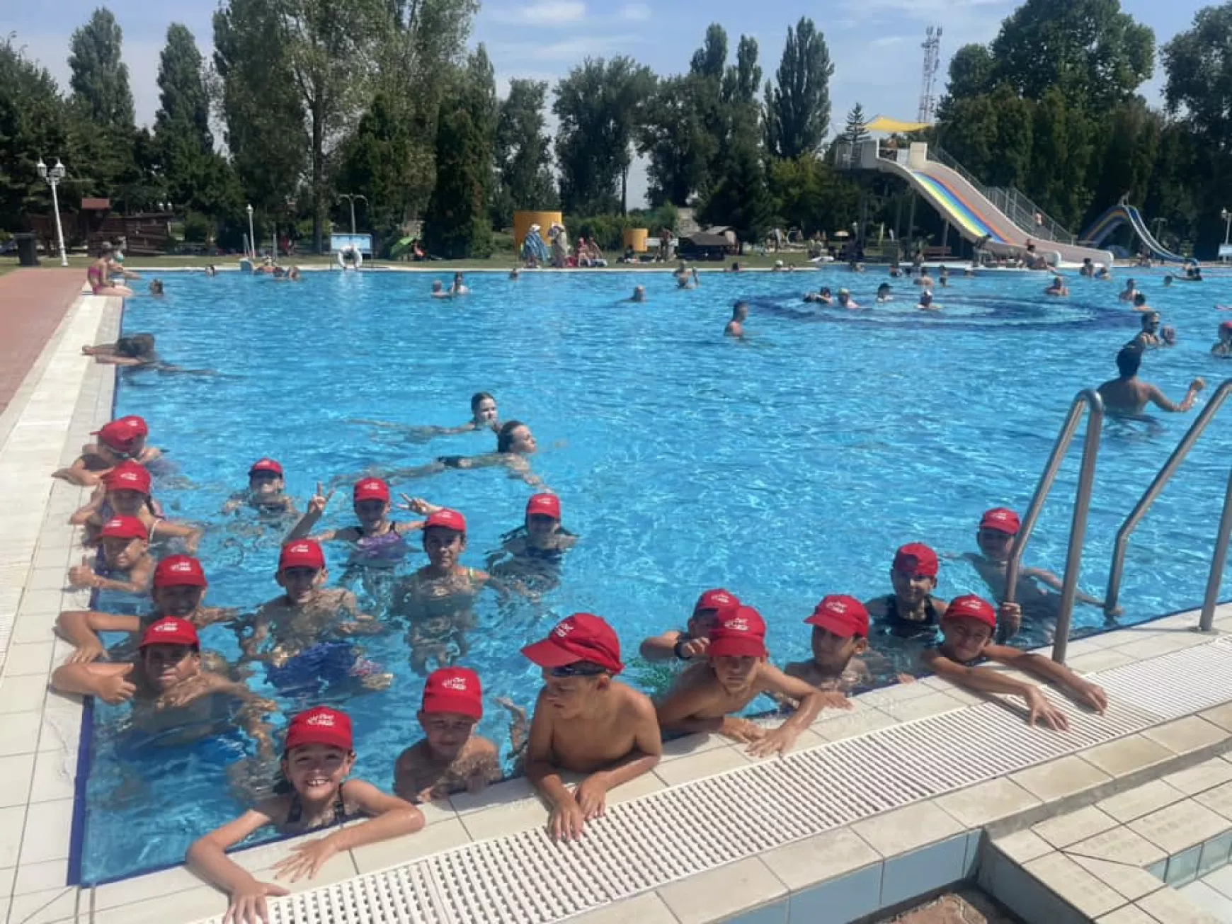 SZIKrázó napsütésben telik a táborokkal teli SZIK-nyár - KÉPEKKEL