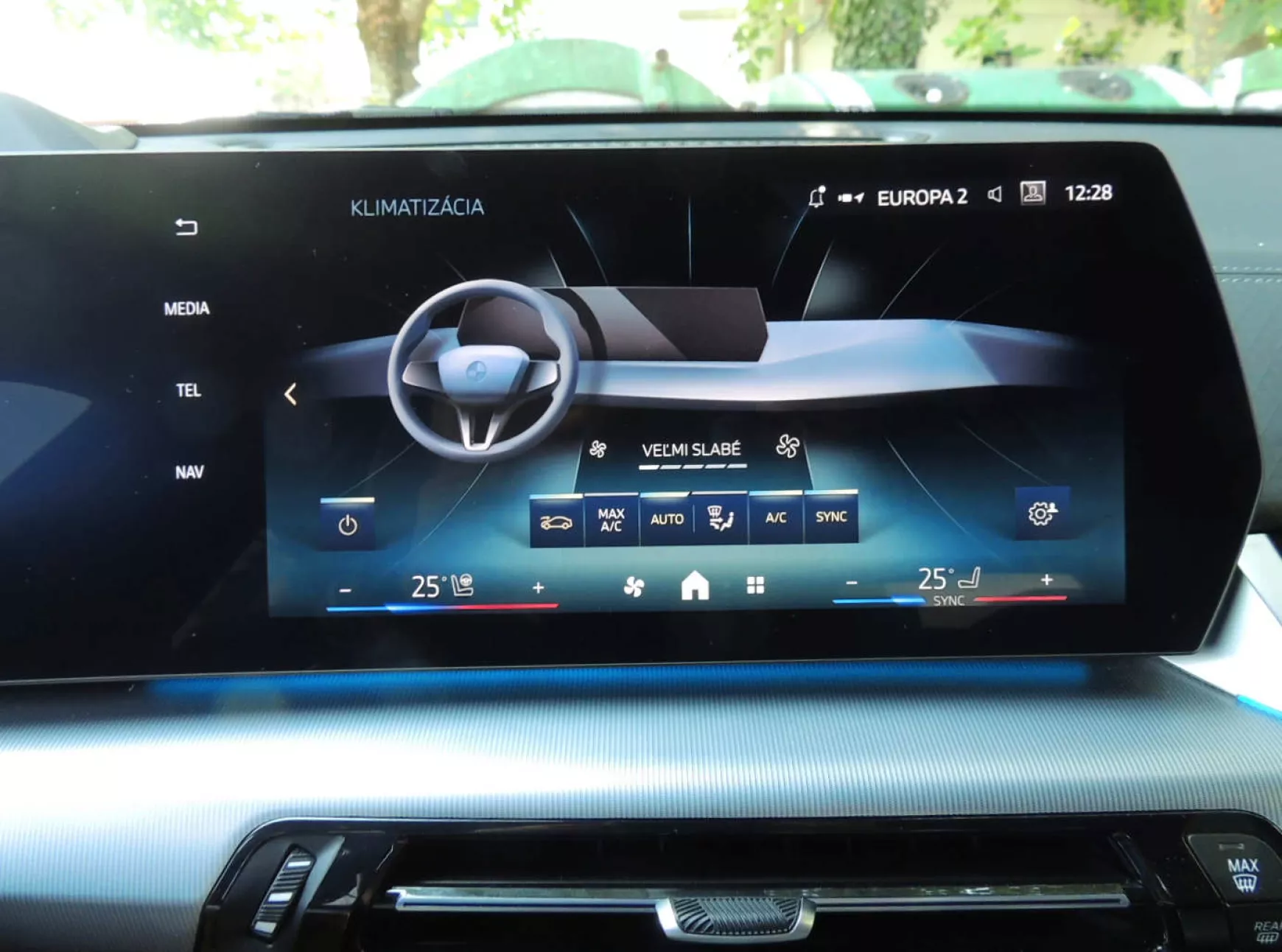 BMW iX2 xDrive30
