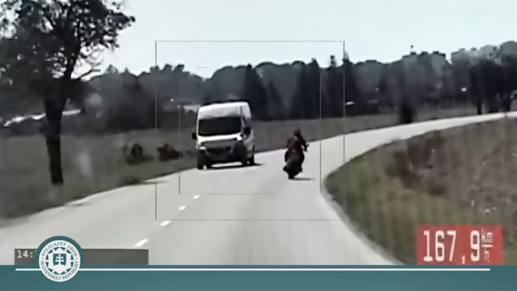 gyorshajtás motorosok Puma