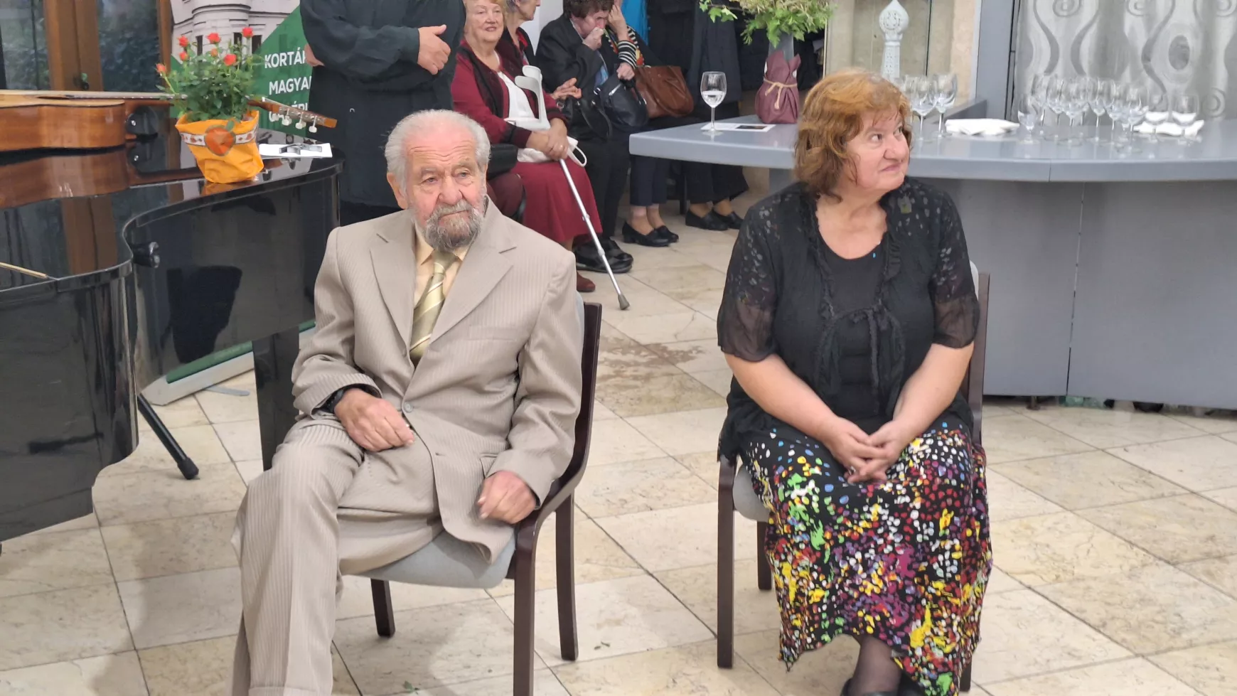 Fényszövés a Vermes-villában - Lőrincz Zsuzsa kiállítás a dunaszerdahelyi Kortárs Magyar Galériában