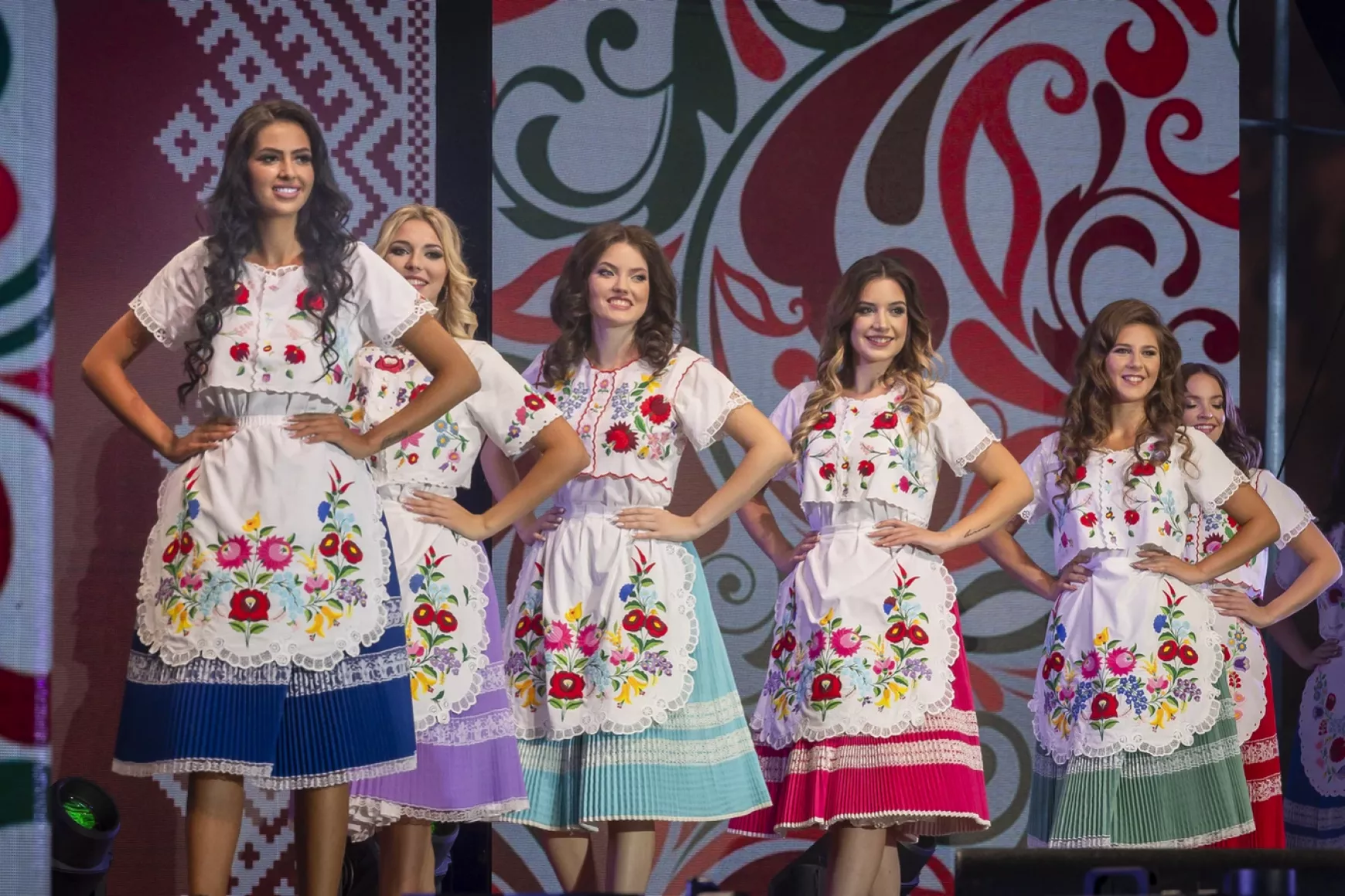 Balról a harmadik Uzsák Emma