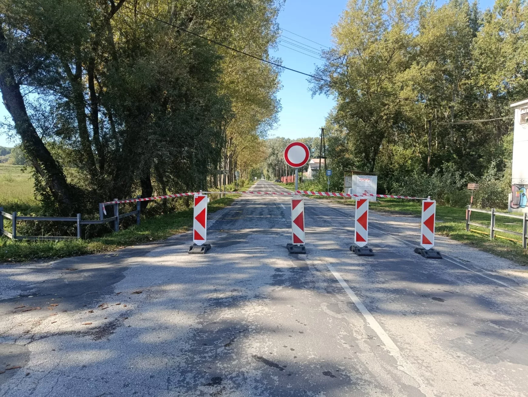 lezárták az utat Medvénél - 2024 szeptember