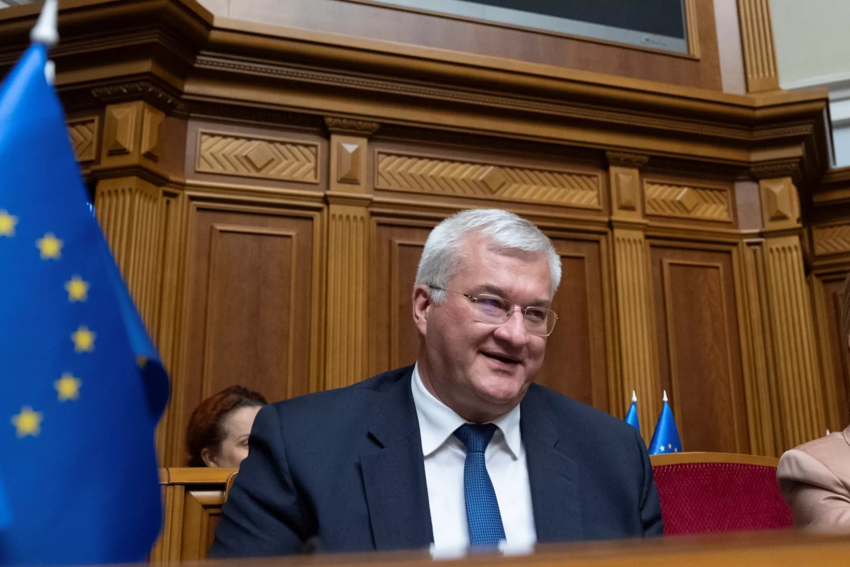 Kesztyűsbáb?