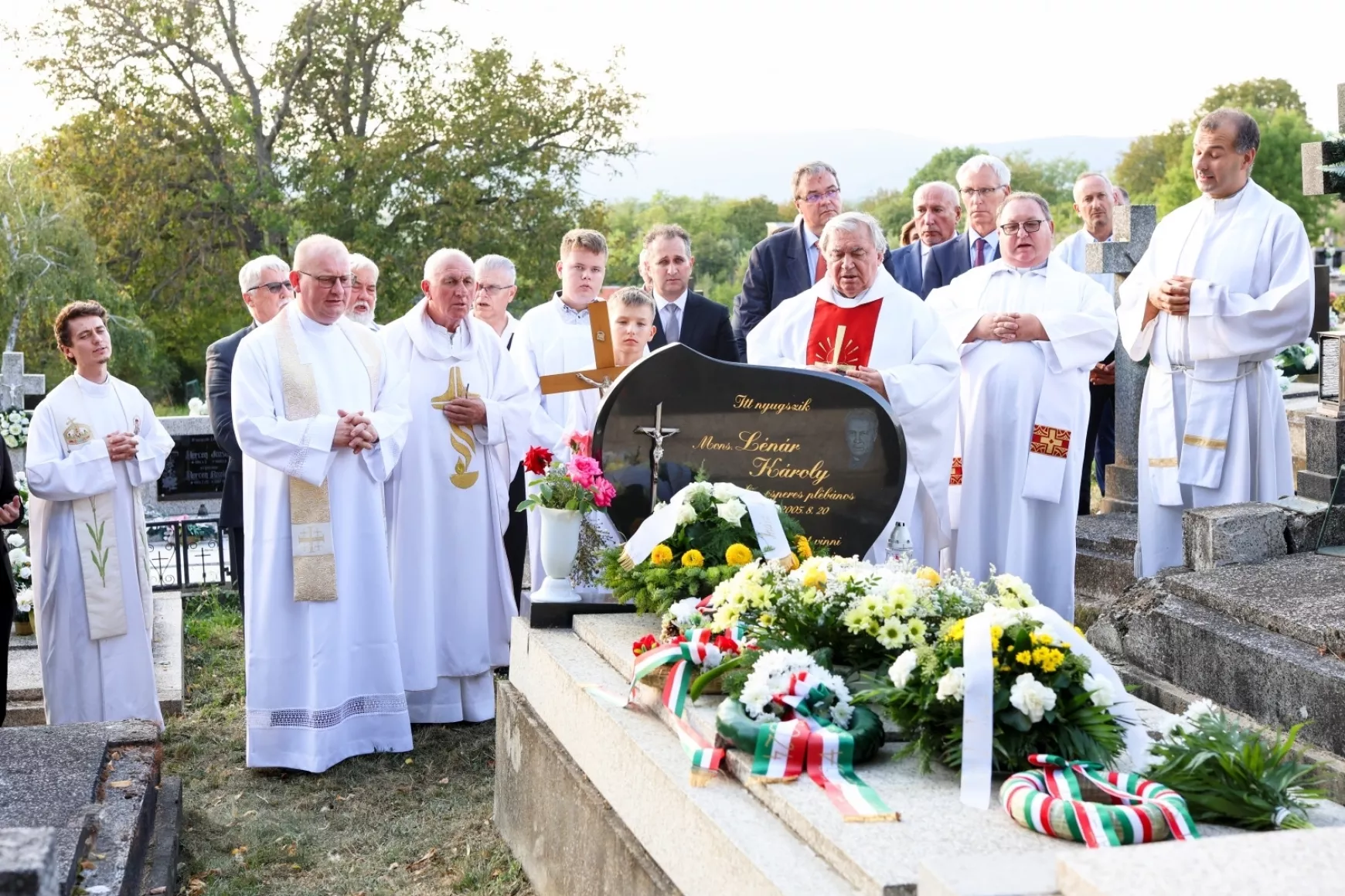 Állhatatosan: imádságban és erőben