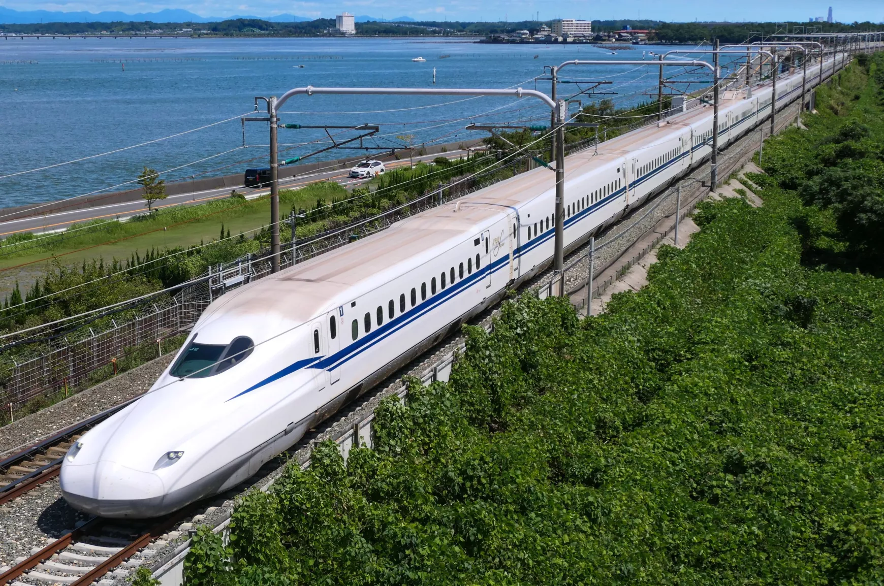 Sinkanszen vonat - Japán - Series-N700S-J2 - wikipedia 1