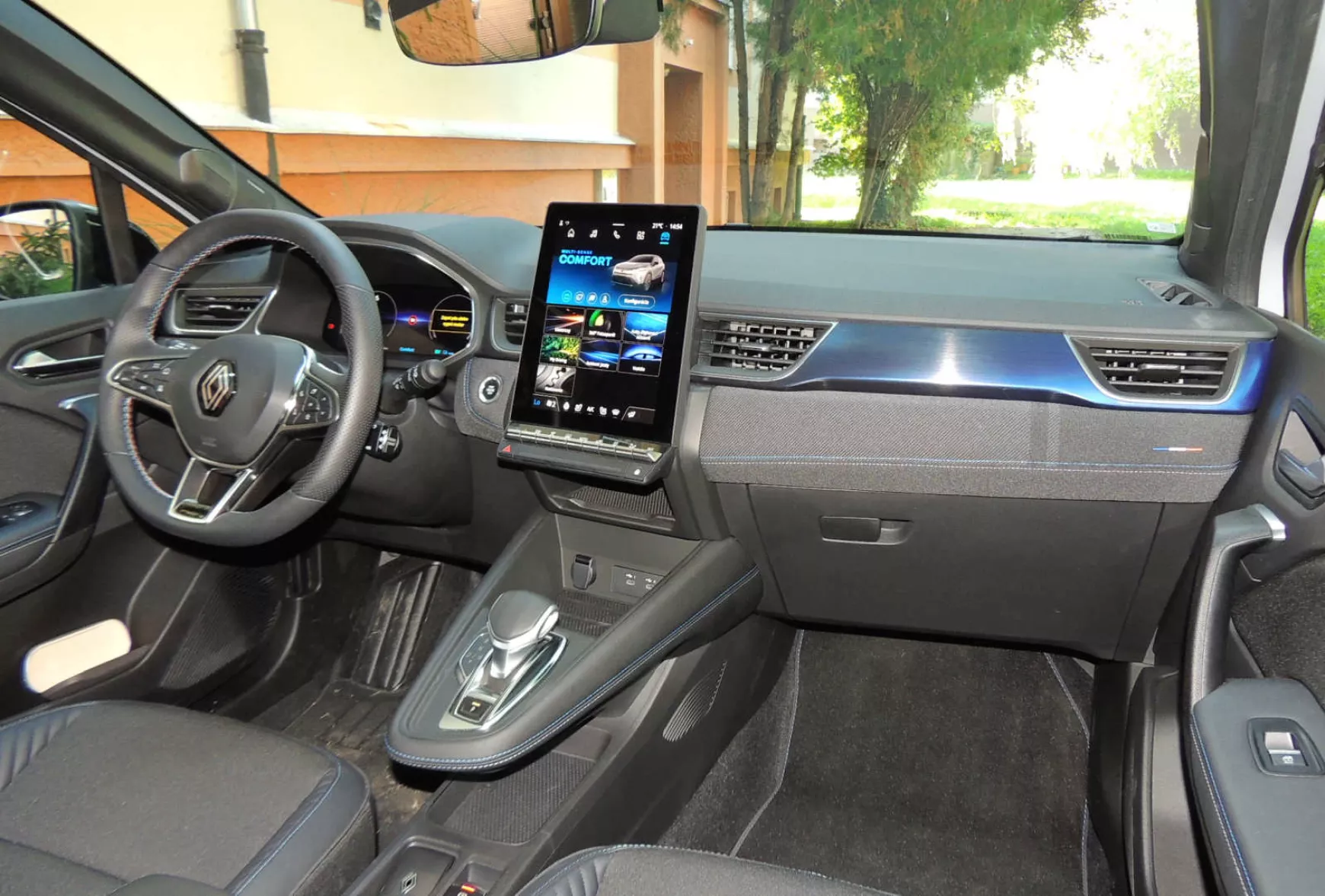 Renault Captur E-Tech full hybrid 145