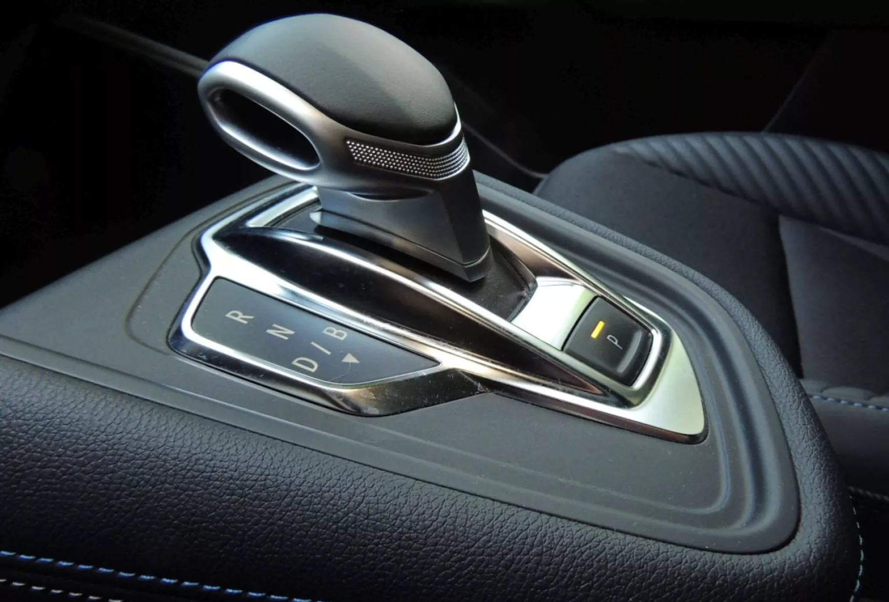 Renault Captur E-Tech full hybrid 145