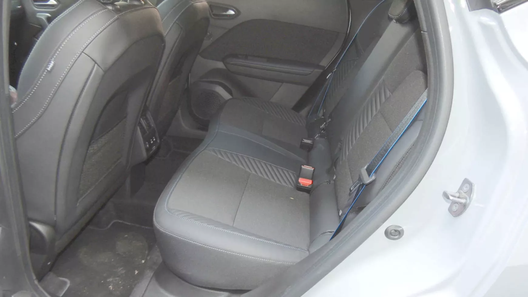 Renault Captur E-Tech full hybrid 145