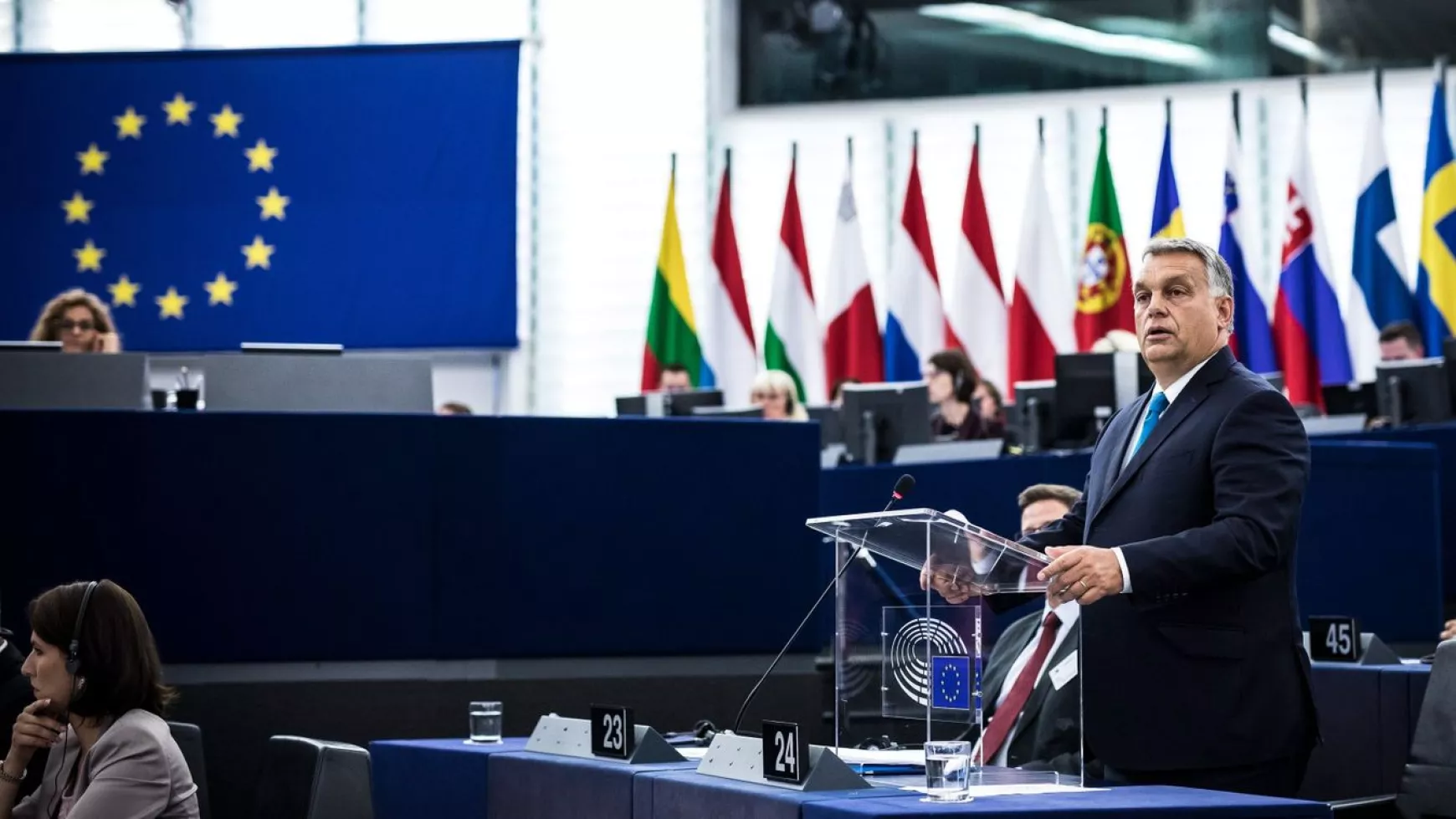 Mosolyogva a szakadék felé - Európai Unió  jövője