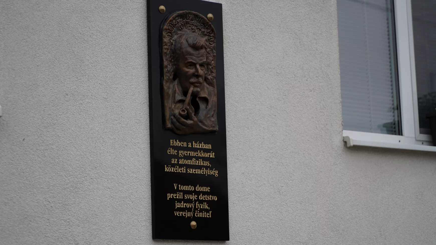 Duka-Zólyomi Árpád emléktáblája Taksonyban