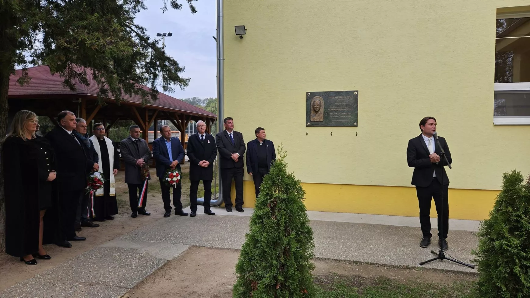 Új Esterházy János-domborművel gazdagodott a Felvidék - KÉPEKKEL