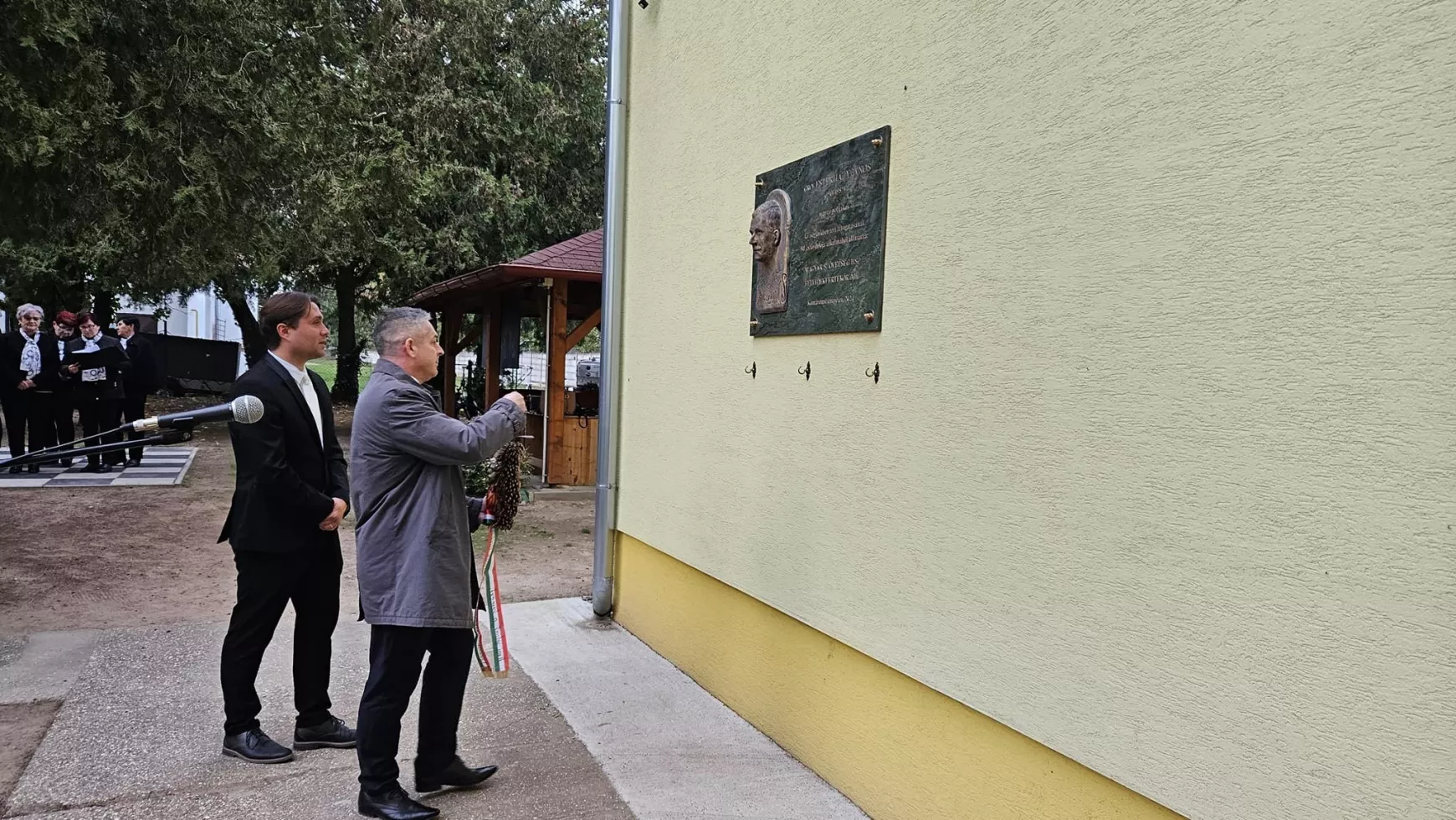 Új Esterházy János-domborművel gazdagodott a Felvidék - KÉPEKKEL