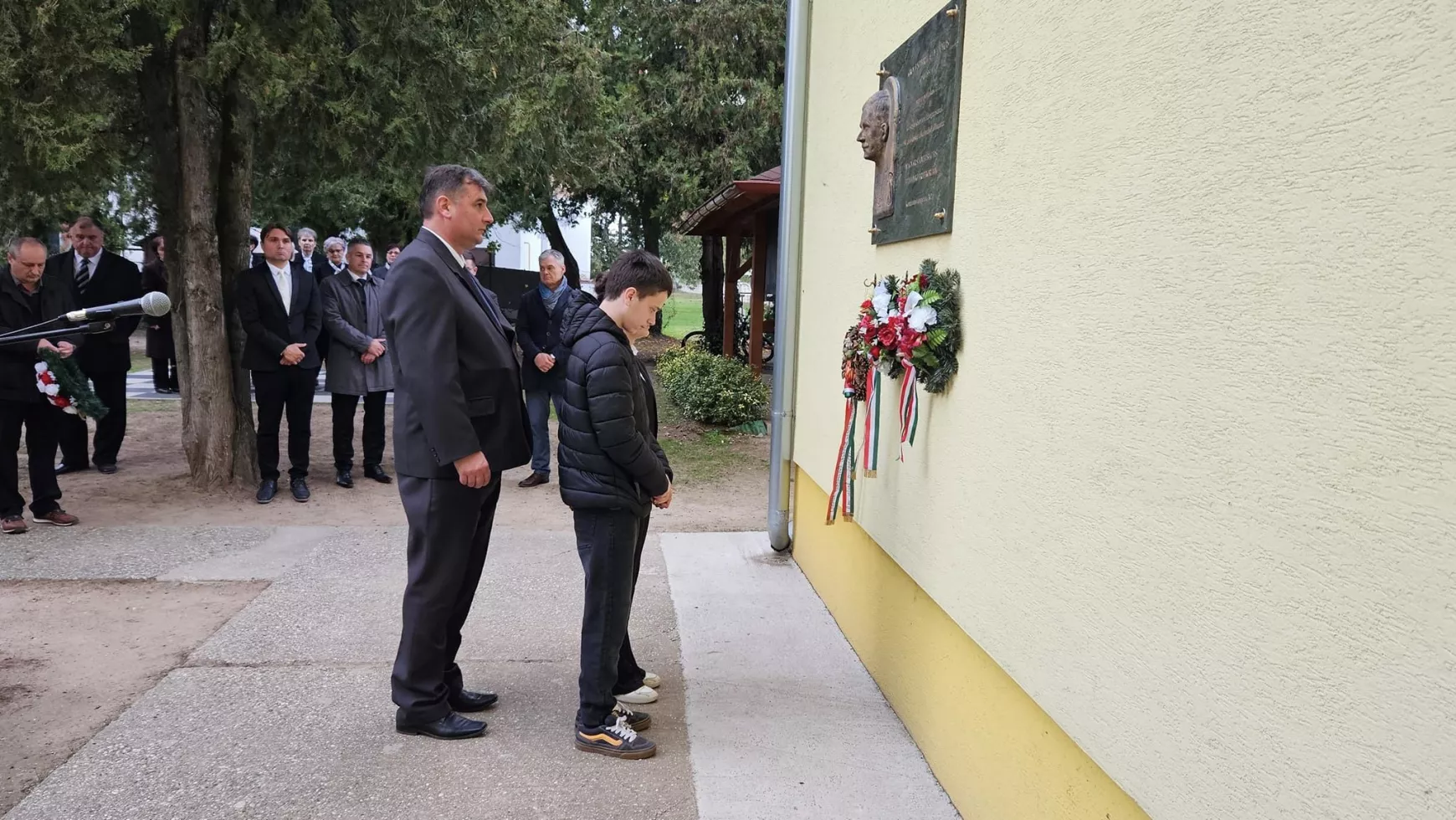 Új Esterházy János-domborművel gazdagodott a Felvidék - KÉPEKKEL