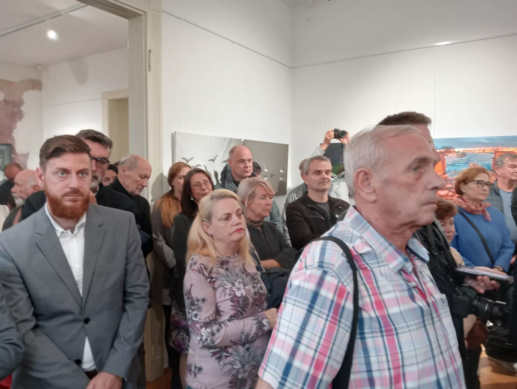 Nívós jubileumi fotókiállítás nyílt a komáromi Platz Galériában - KÉPEKKEL