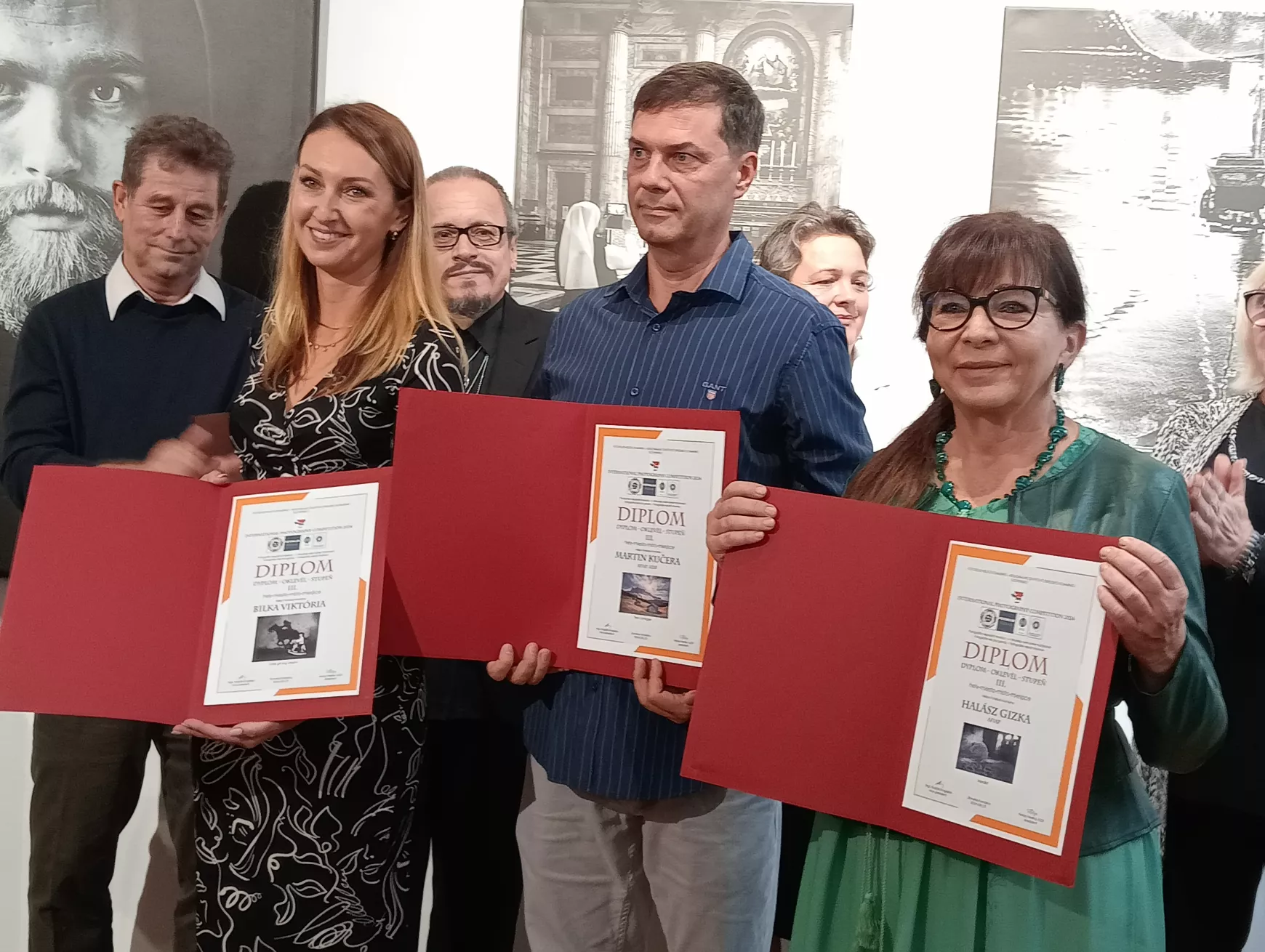Nívós jubileumi fotókiállítás nyílt a komáromi Platz Galériában - KÉPEKKEL