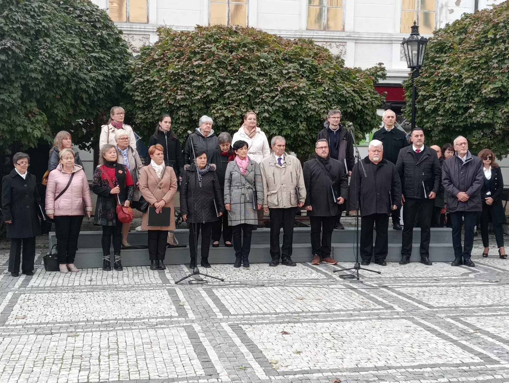 Gyásznapi megemlékezés Komáromban: erőt és motivációt kell kovácsolnunk a tragédiáinkból – KÉPEKKEL