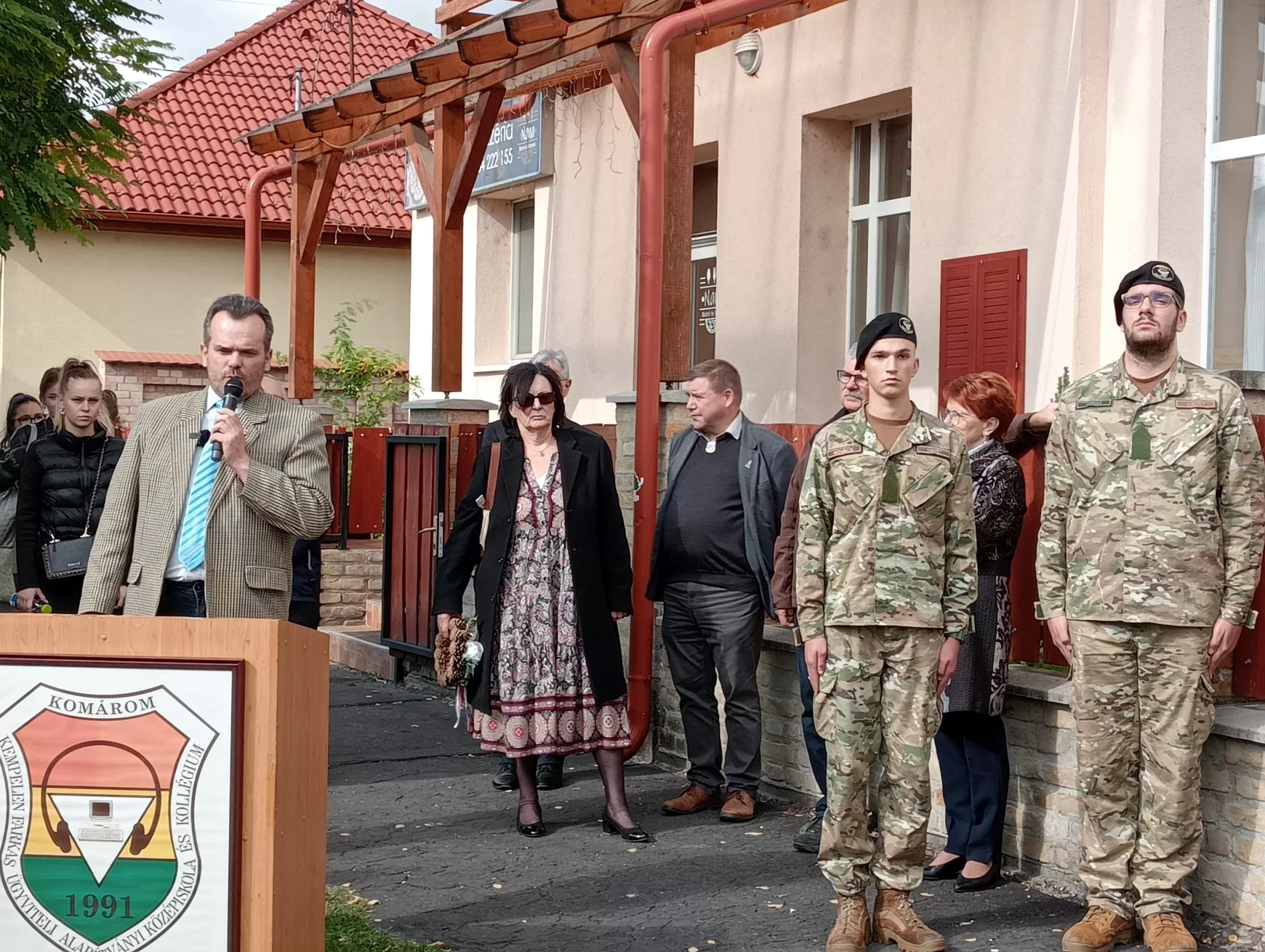Sose ismétlődjenek meg a háborús borzalmak! – Emlékkonferencia Komárom bombázásának 80. évfordulója alkalmából - KÉPEKKEL