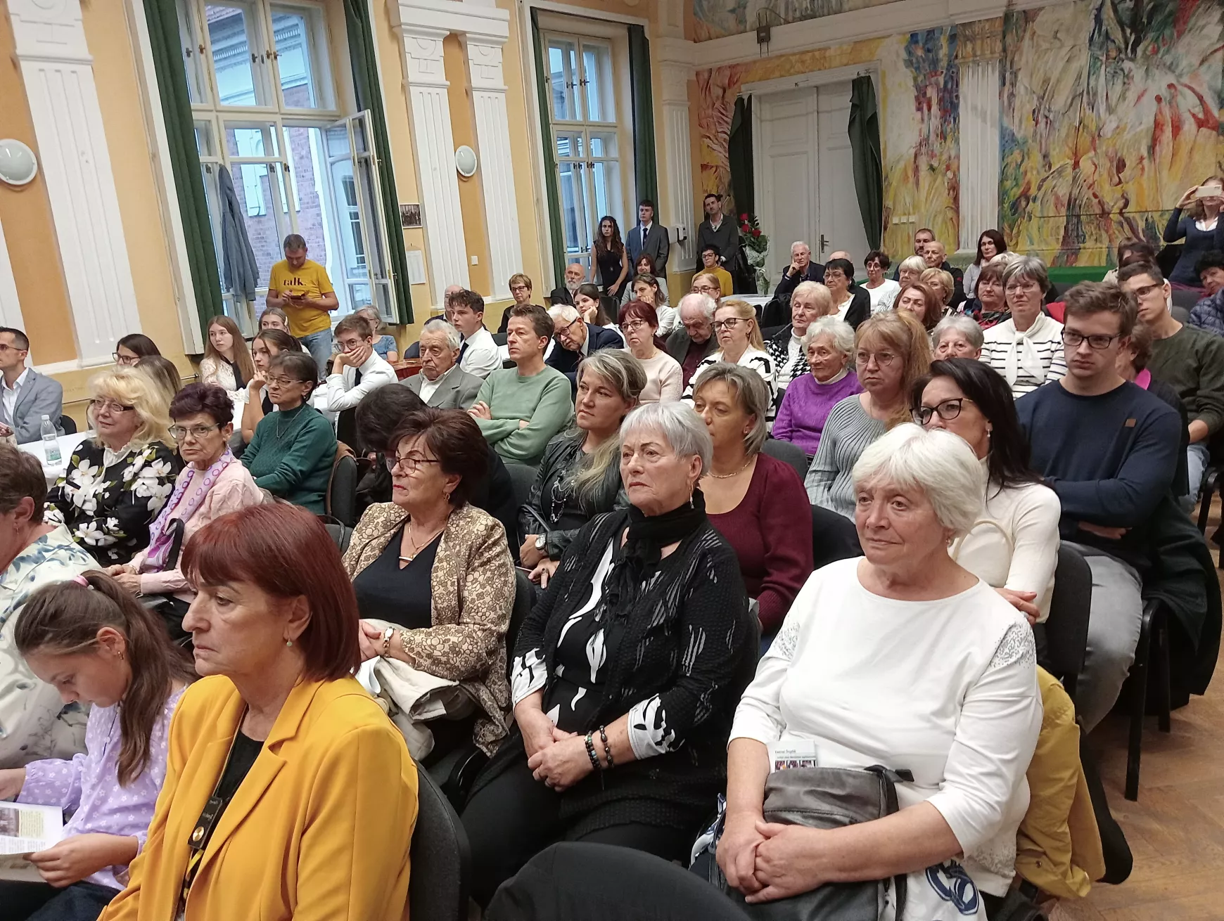  Méltóképpen ünnepelte meg 20. születésnapját a komáromi „gimis véndiákok baráti köre” - KÉPEKKEL 