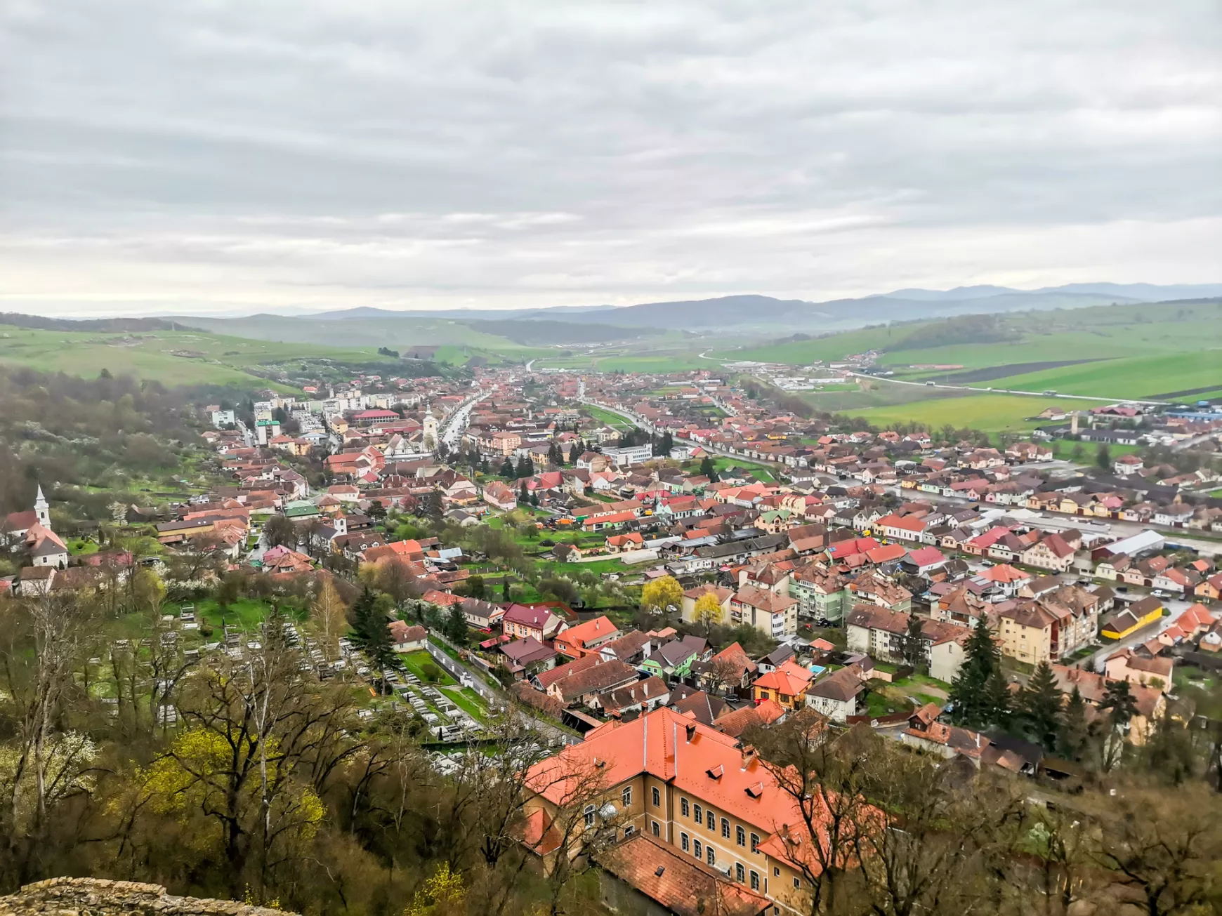Vár