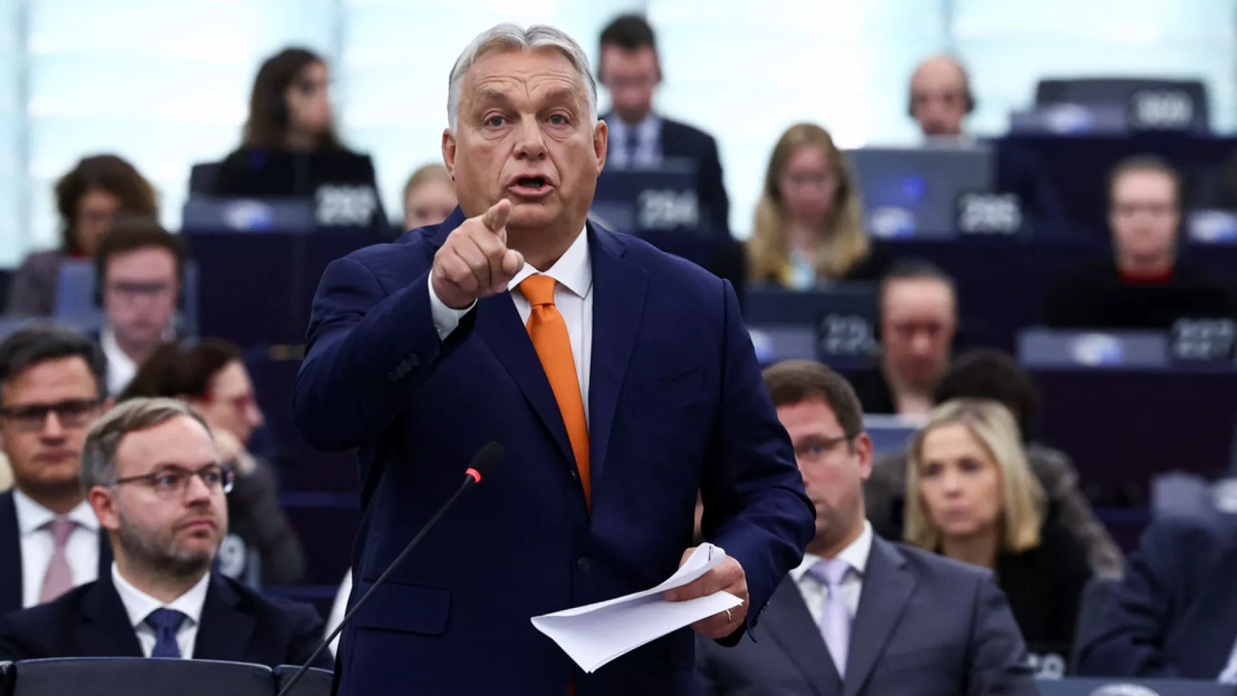 Mosolyogva a szakadék felé - Európai Unió  jövője