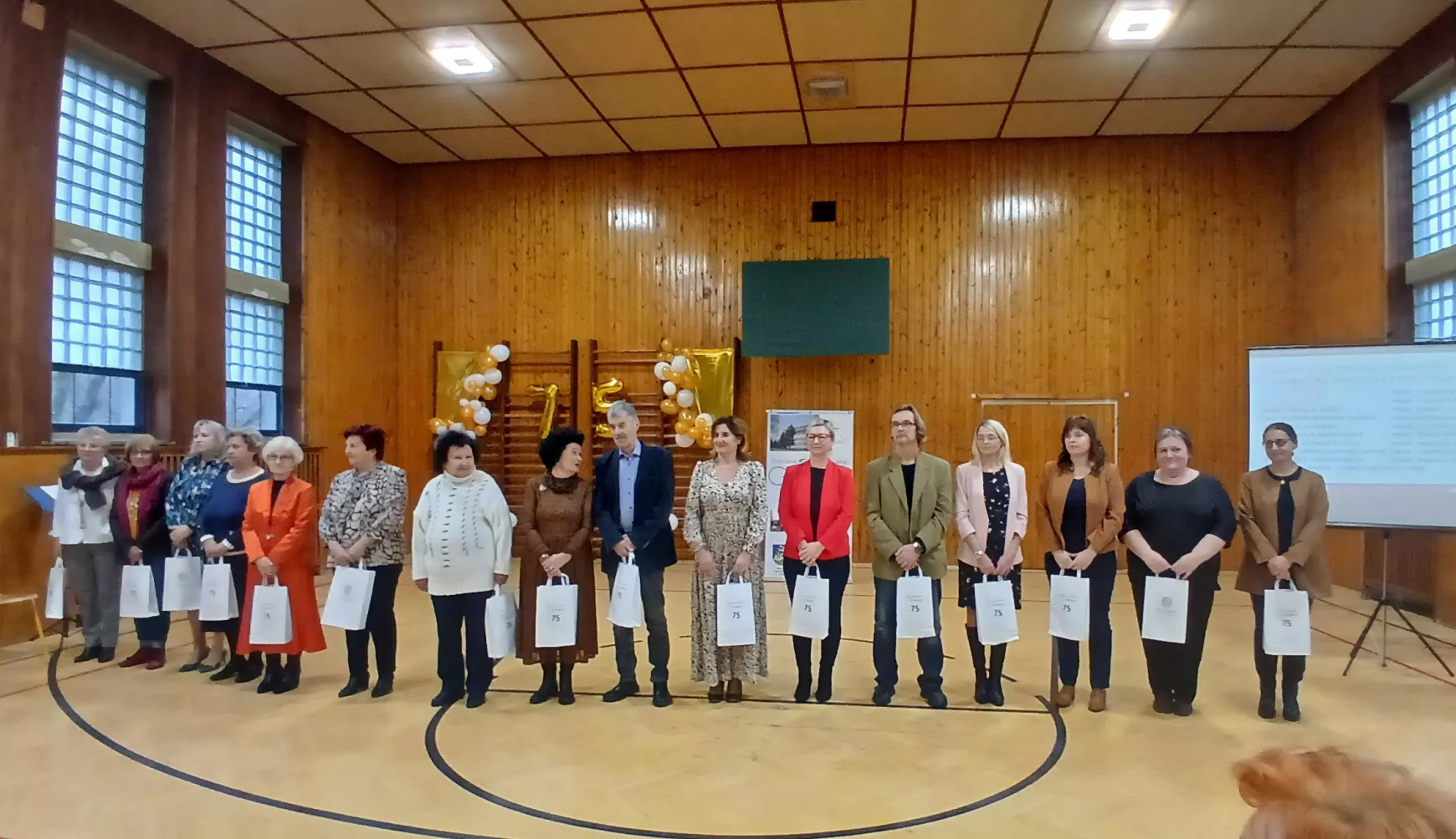 75 éves a párkányi gimnázium