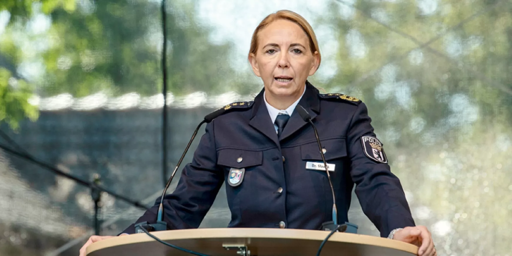 Kipák és csicsás ruhák nélkül