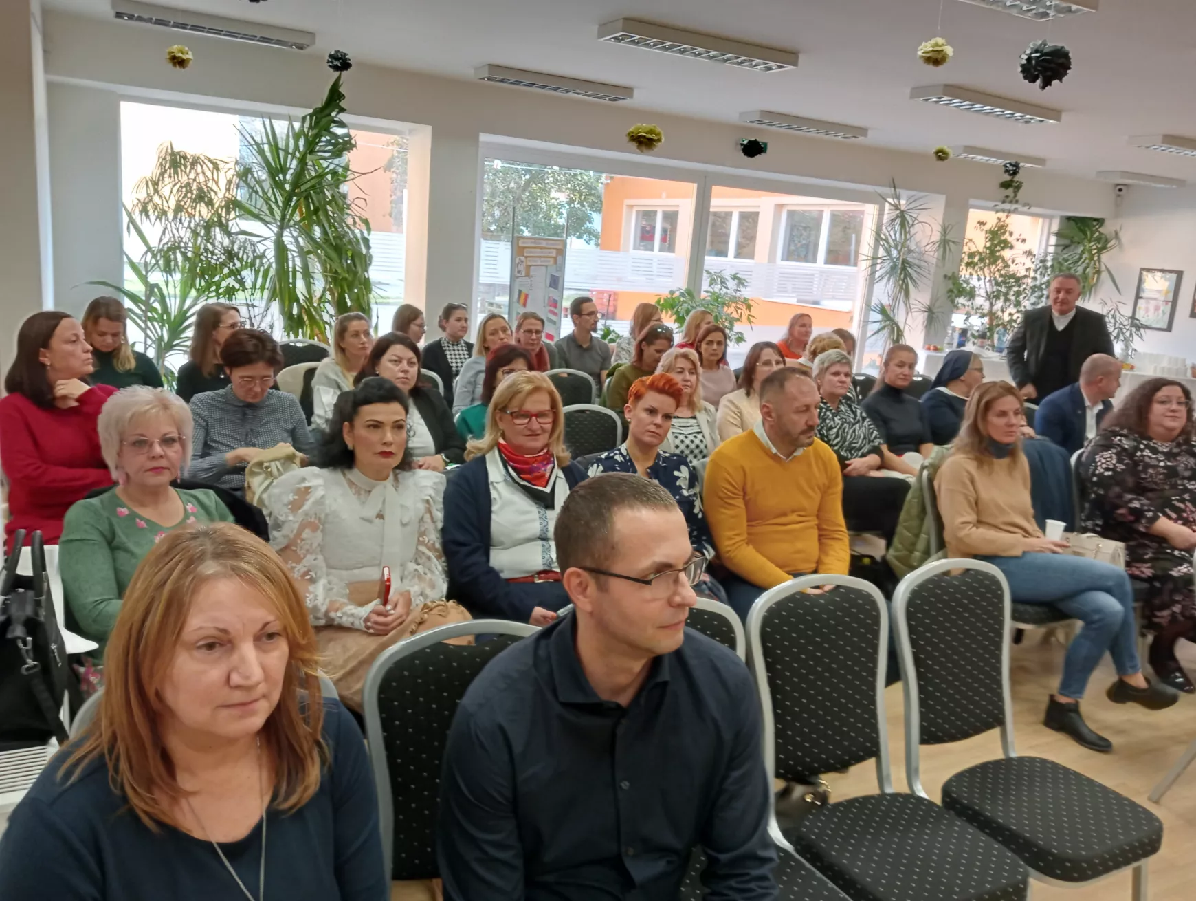 Felvidéki katolikus iskolavezetők tanácskoznak Komáromban - KÉPEKKEL