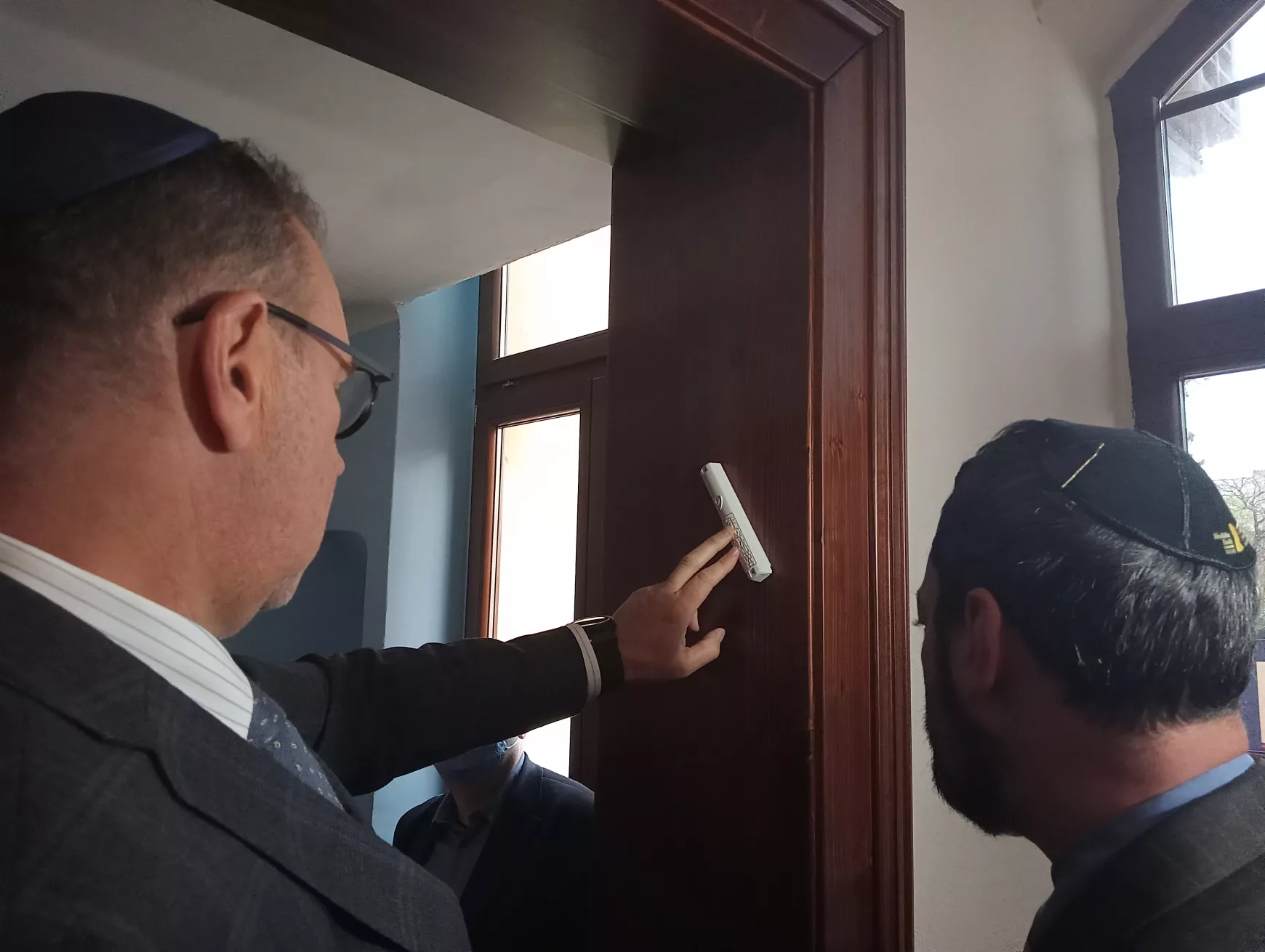 Lelki megújulással párosul a komáromi zsinagóga felújítása - KÉPEKKEL  