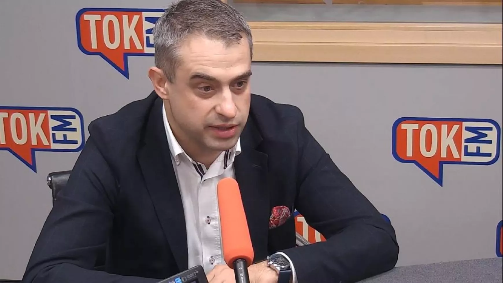 Tele lett a hócipője