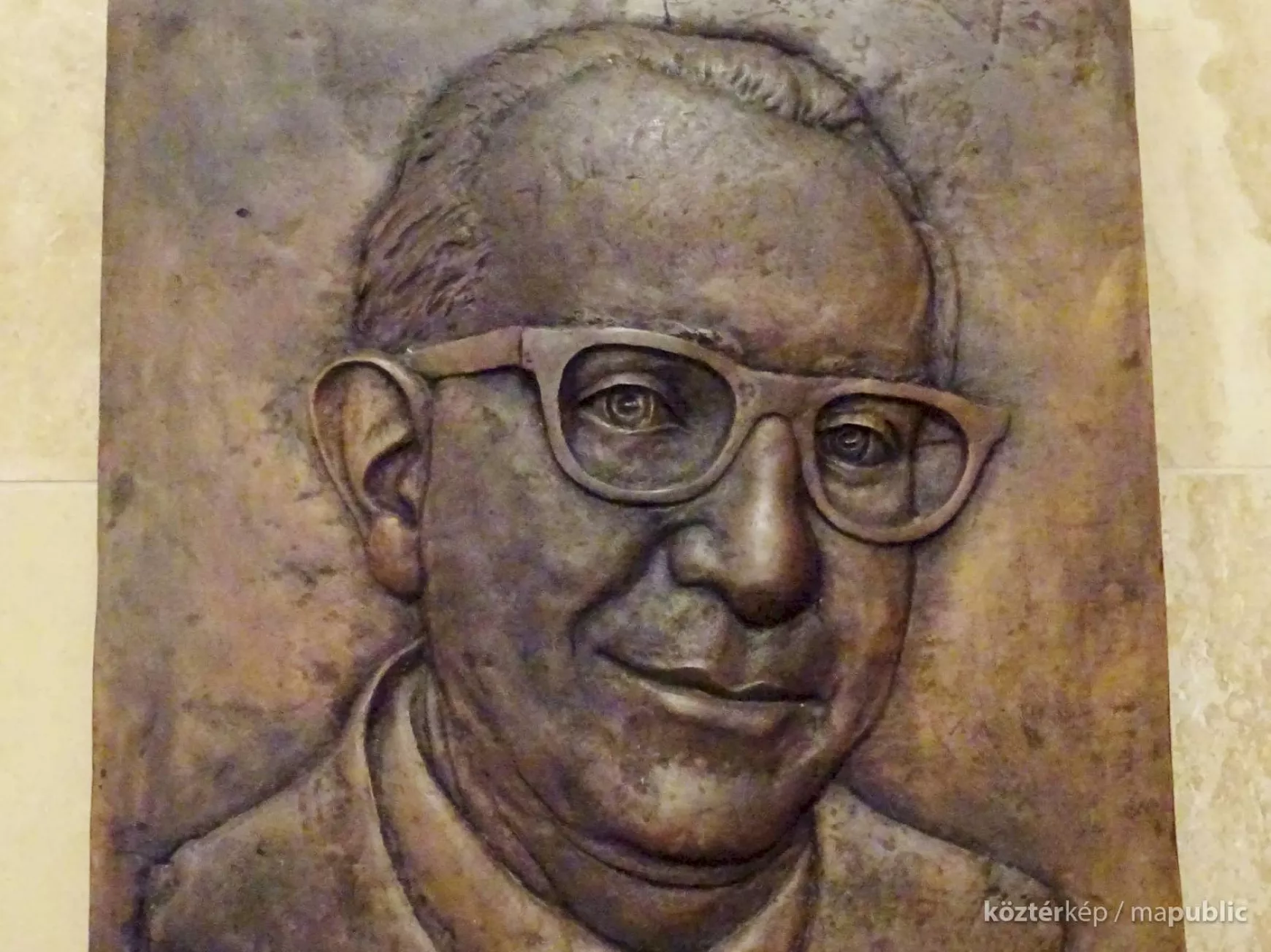 Emléktábla