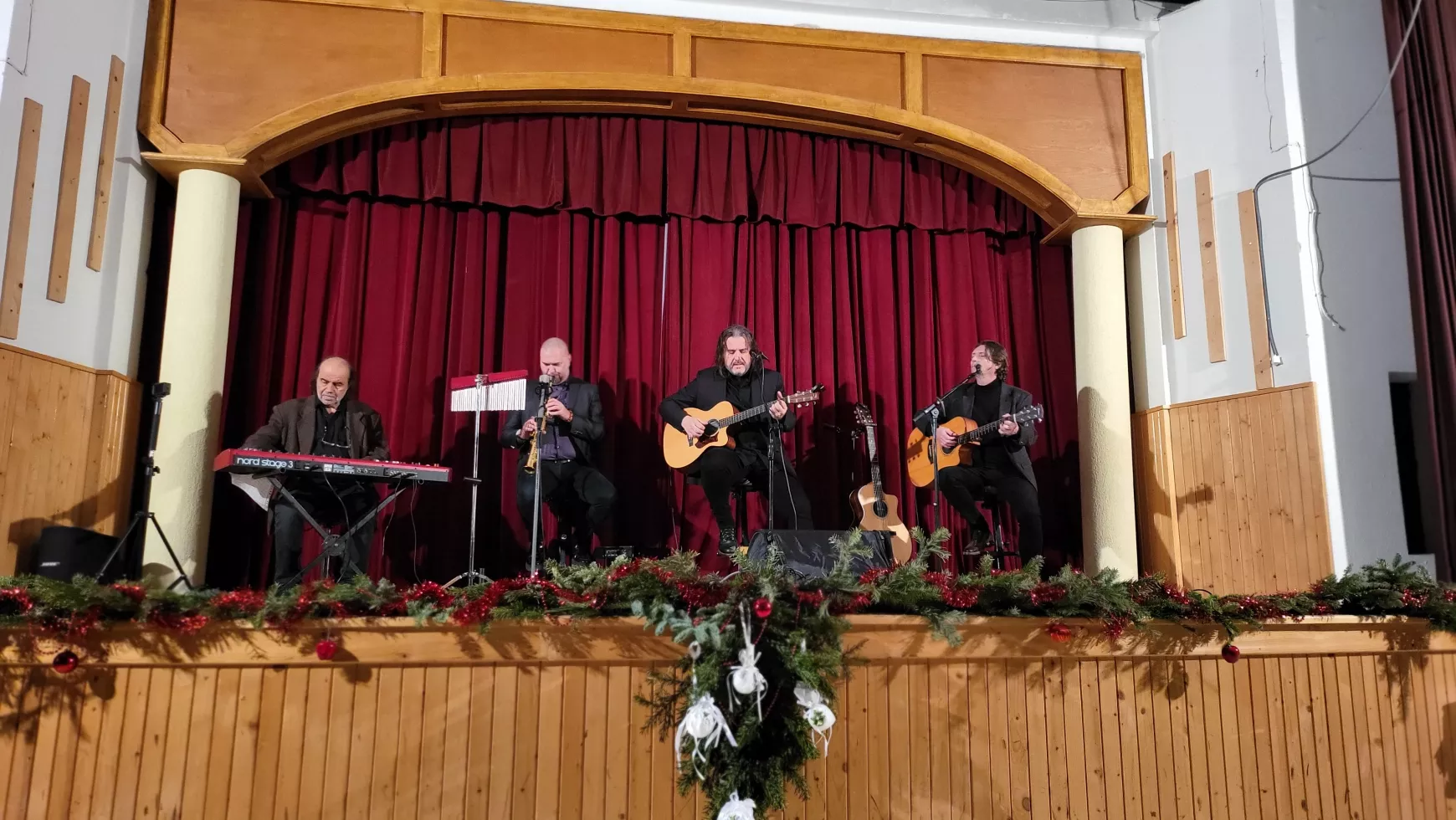 Akusztik Quartet