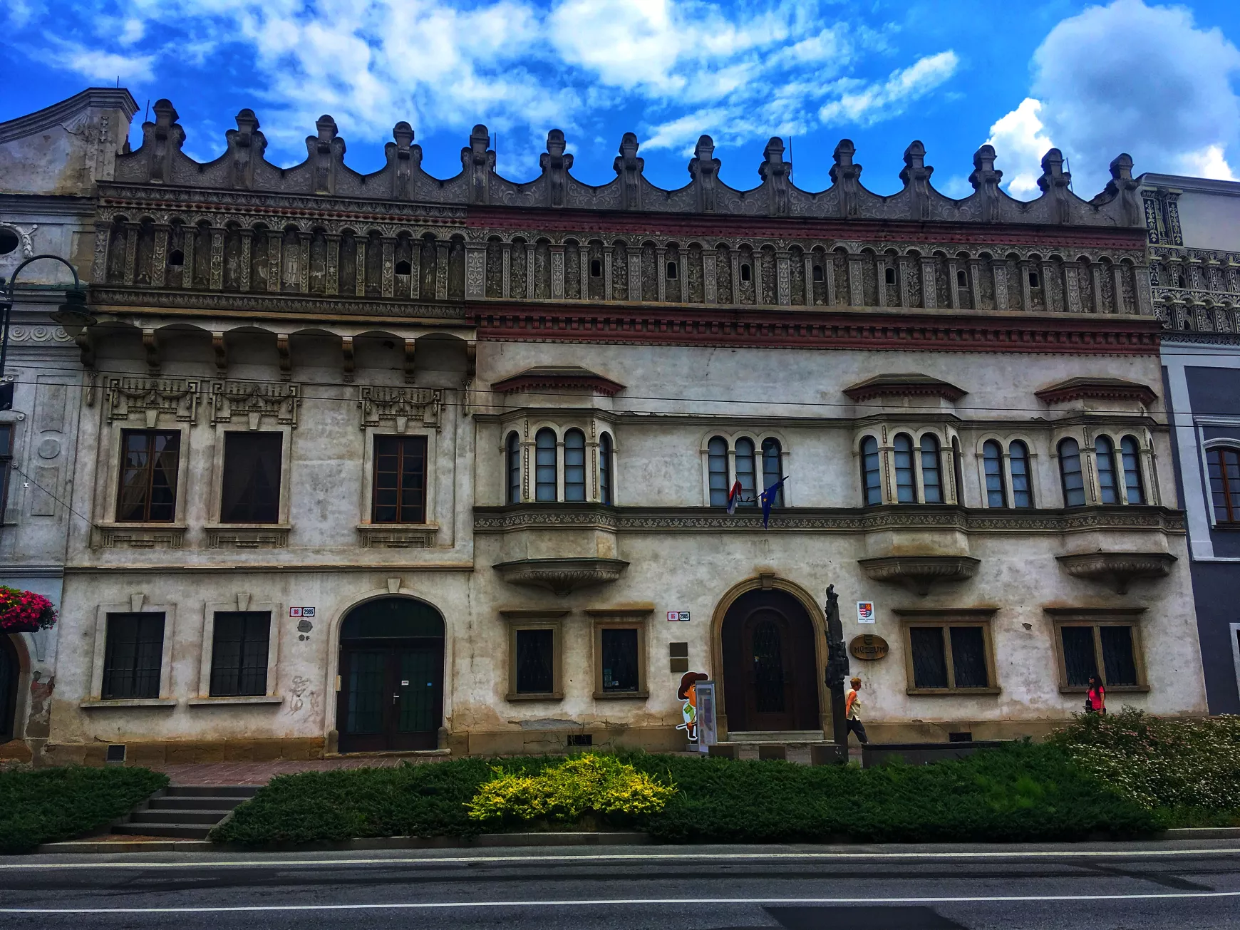 Hazajáró - Sóvári-hegység, Sáros keleti őre